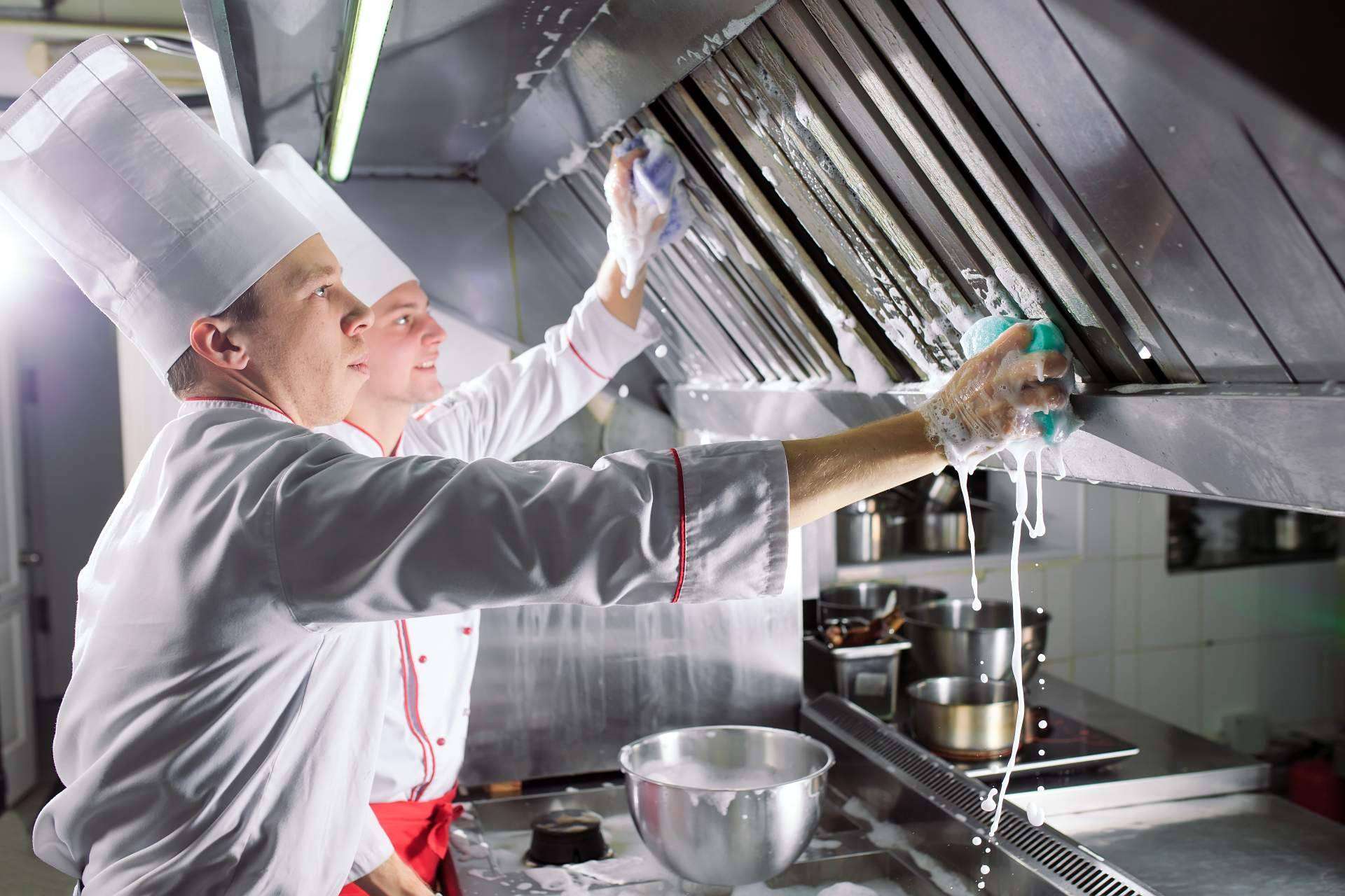 La importancia de realizar una adecuada limpieza de los extractores de las cocinas, por Tecnigras