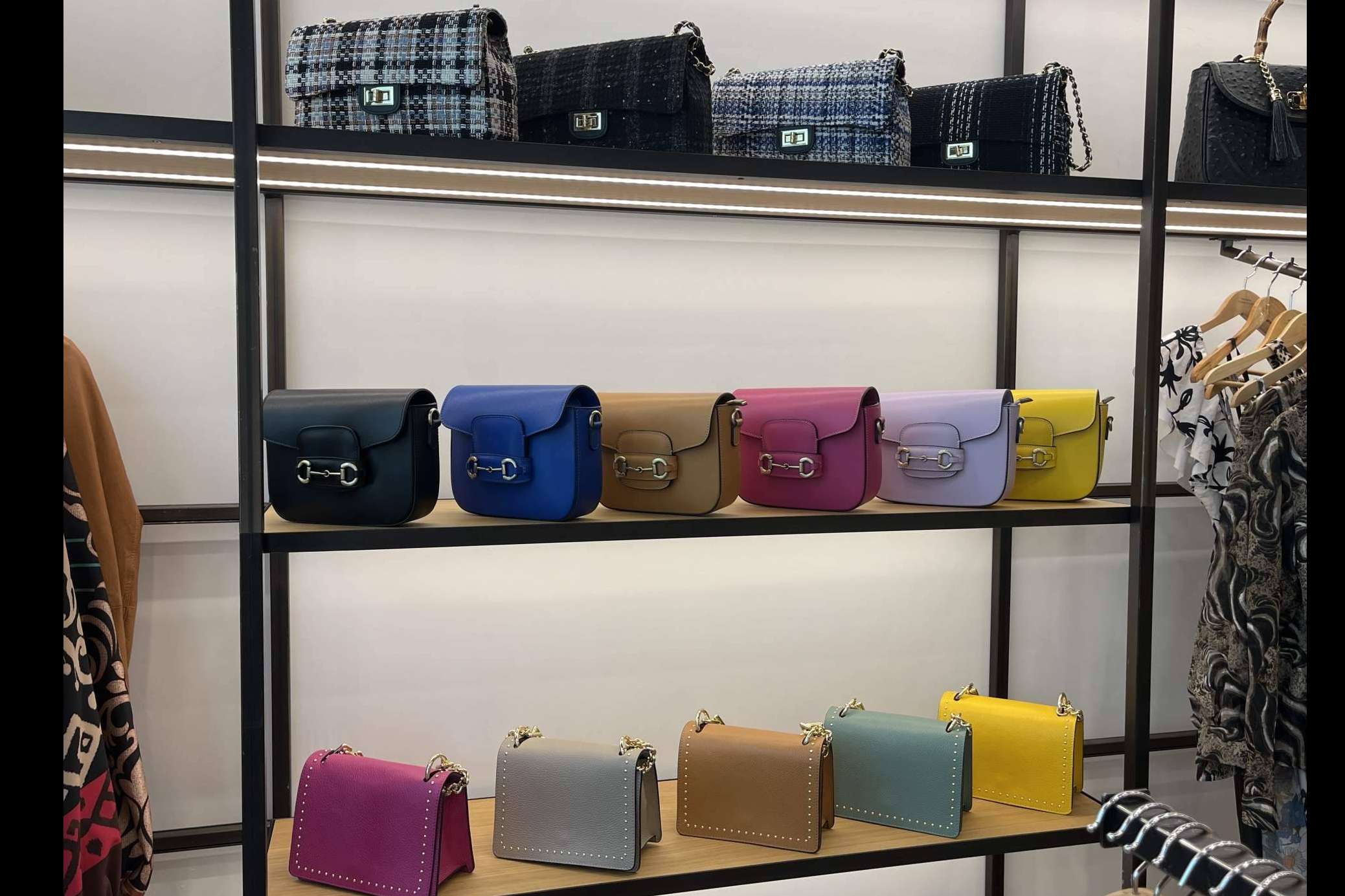 Imperio Clandestino ofrece carteras y complementos para cualquier evento