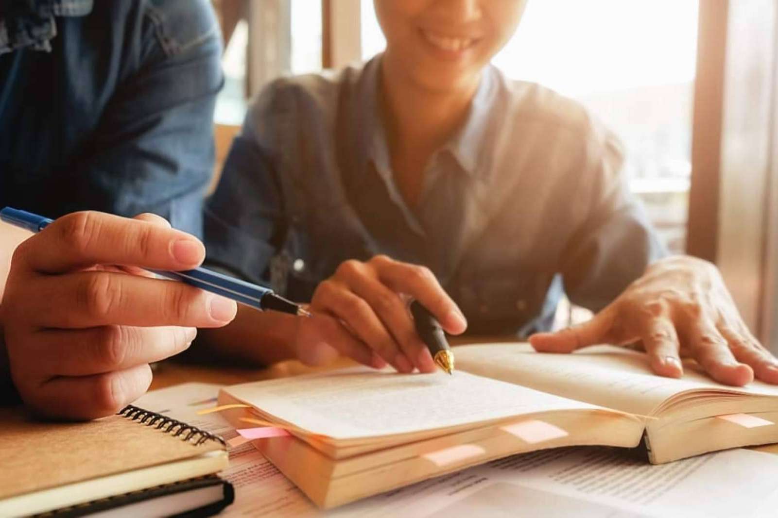 Estrategias y herramientas de Simplifica Tus Opos para preparar oposiciones online