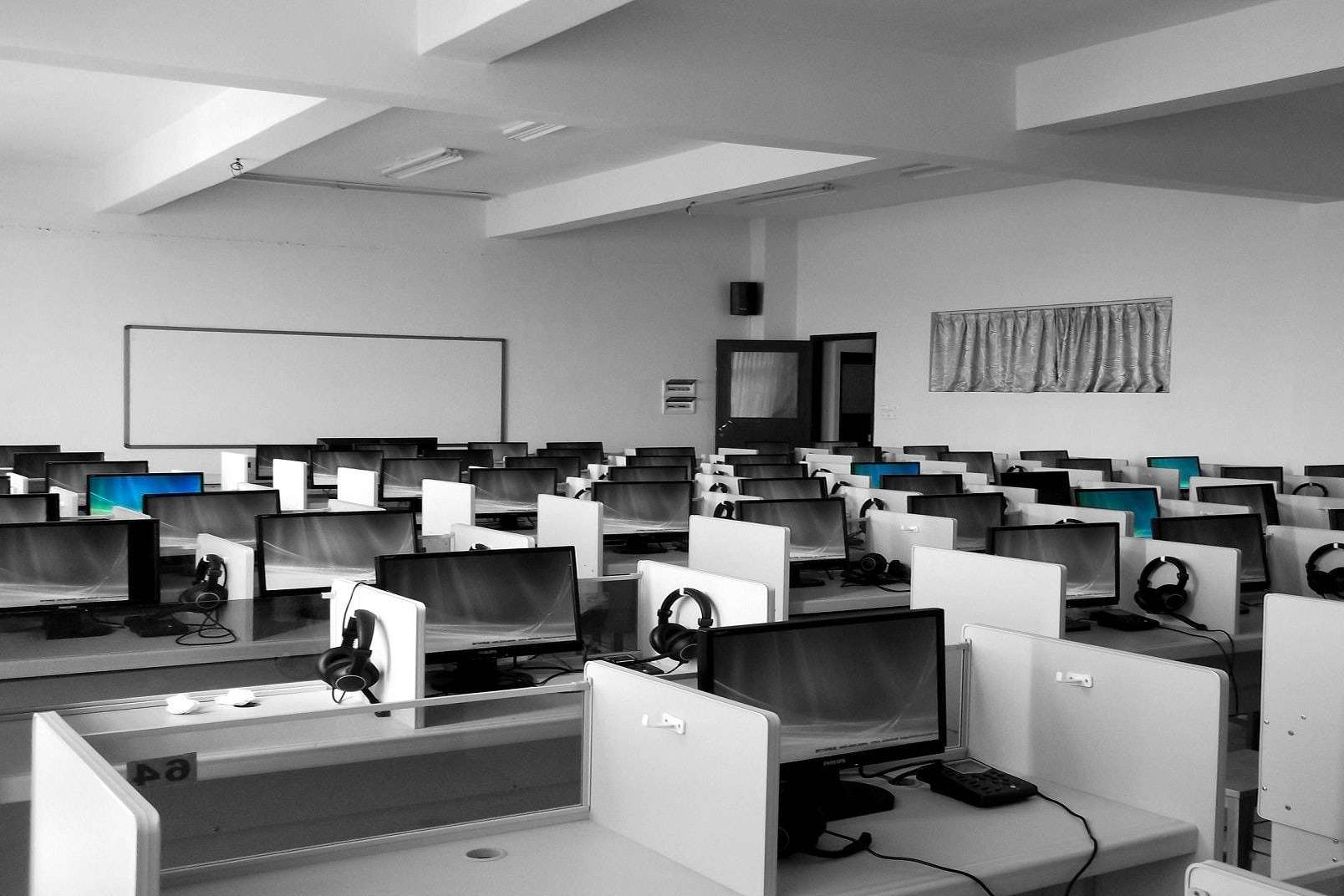 NOÁTICA Programadores Informáticos ofrece programación informática a medida para Call Center