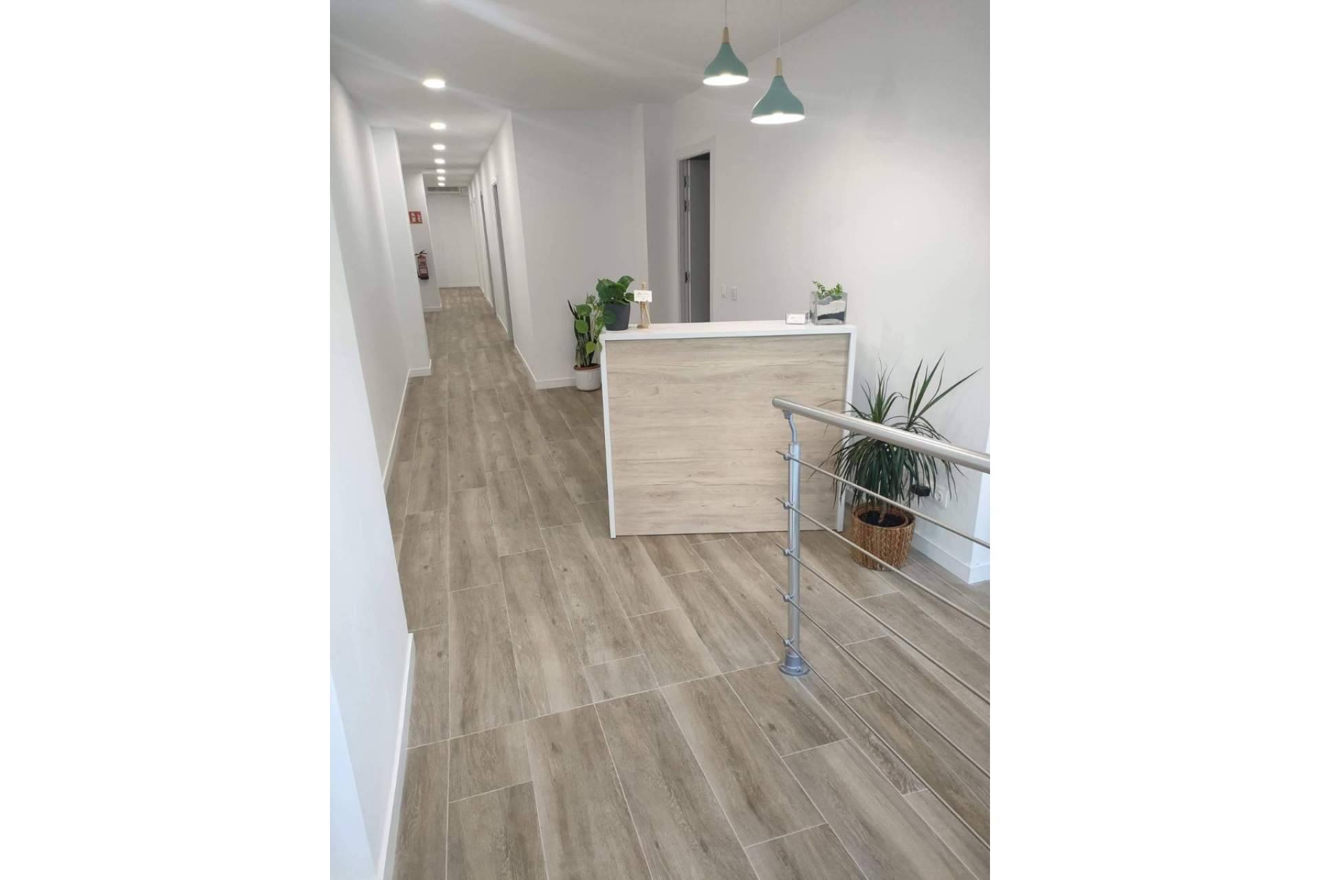 Vivir sin dolor. Clínica Axial abre un nuevo centro en Barcelona de fisioterapia