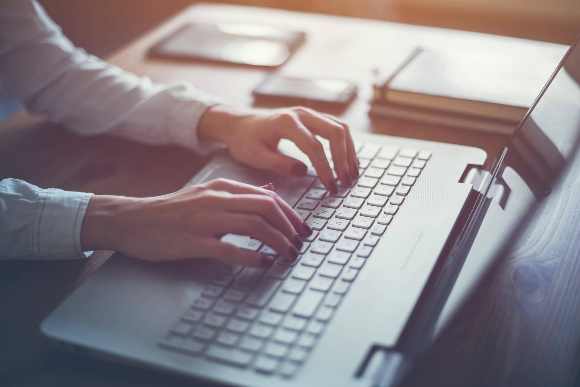 OPINIONES SOBRE SETROI. Una herramienta para la comunicación de los negocios