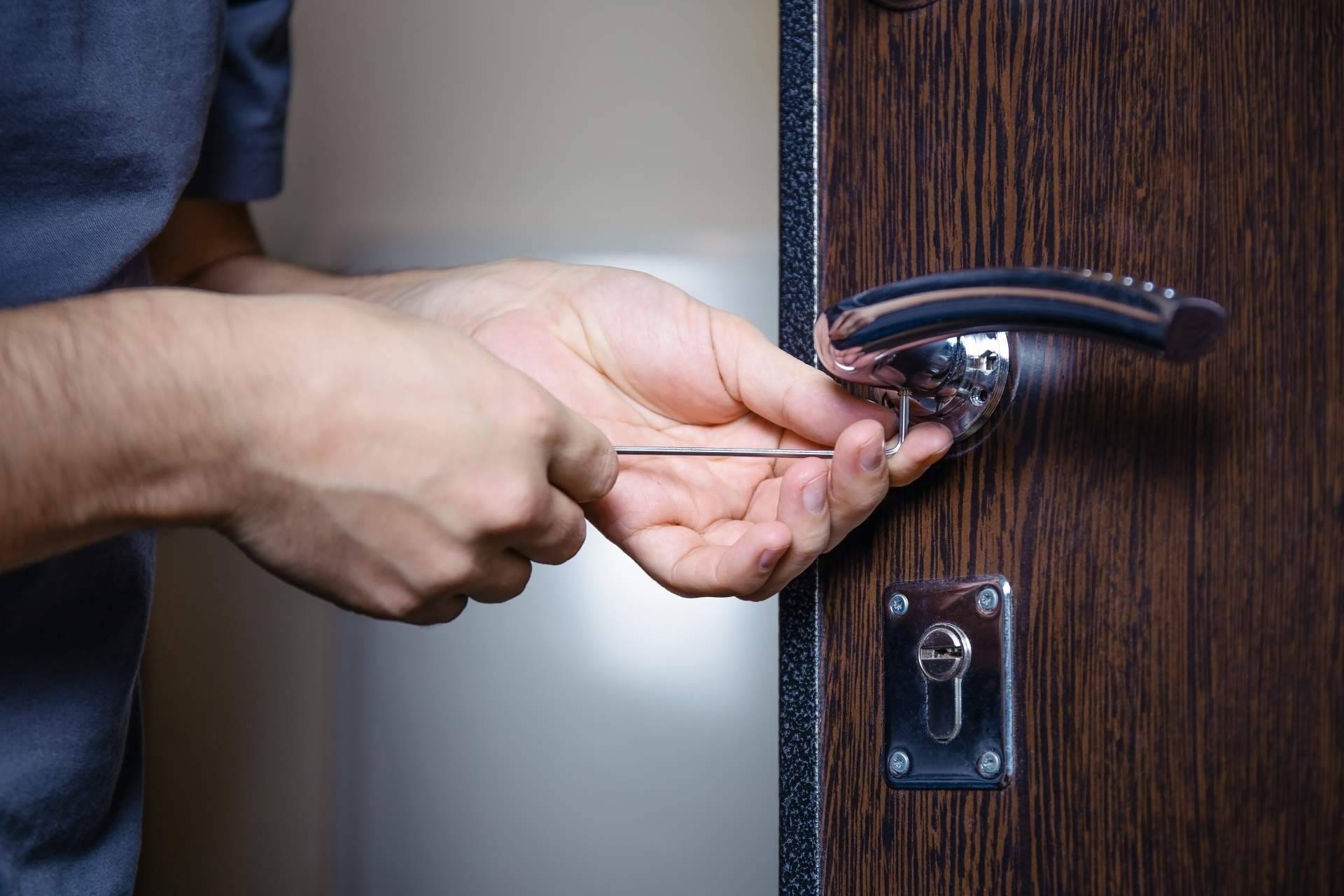 ¿Hay servicios de cerrajeros de urgencia en Madrid?, por Cerrajeross