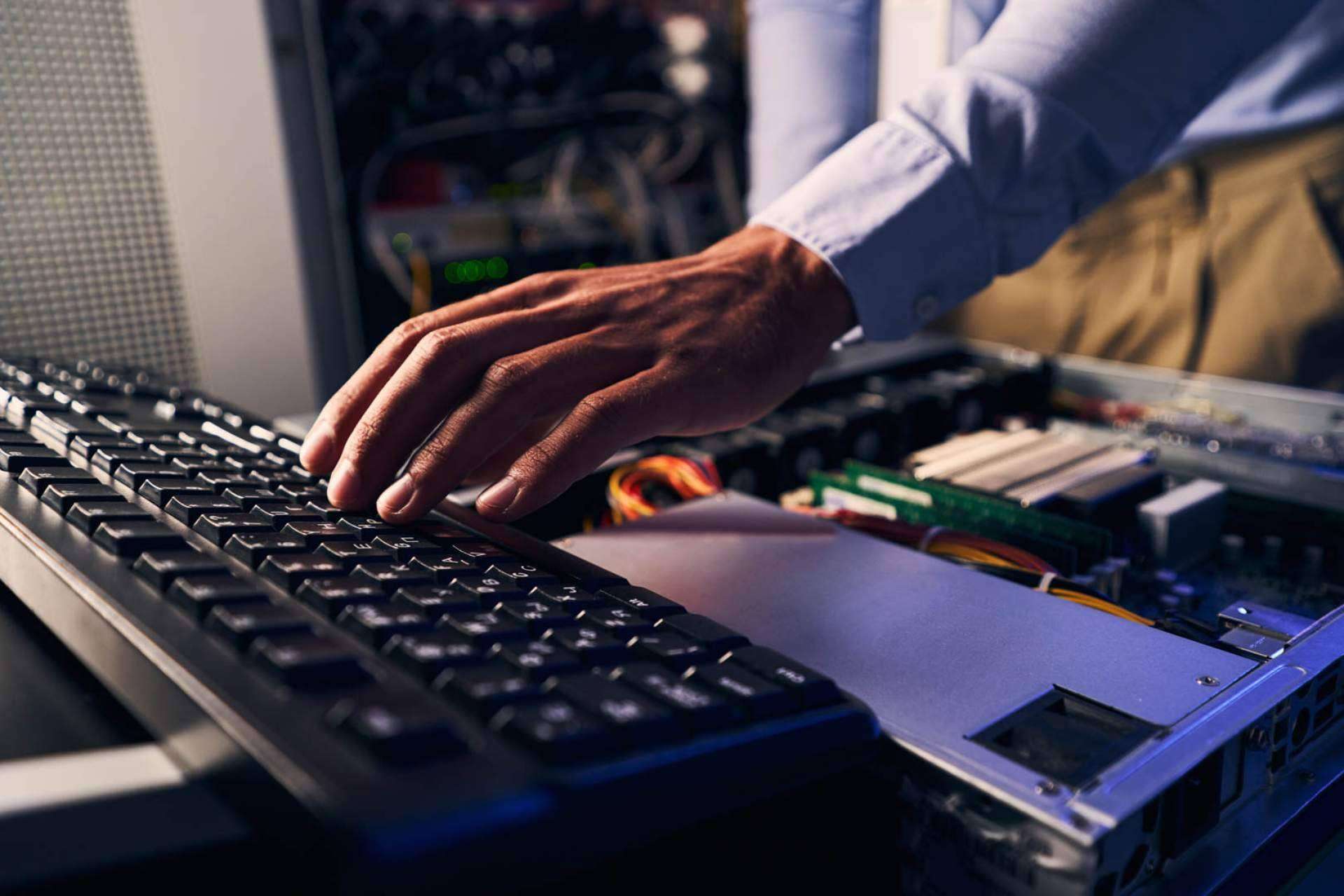 La importancia de las auditorías de ciberseguridad para empresas, con Perito Colegiado
