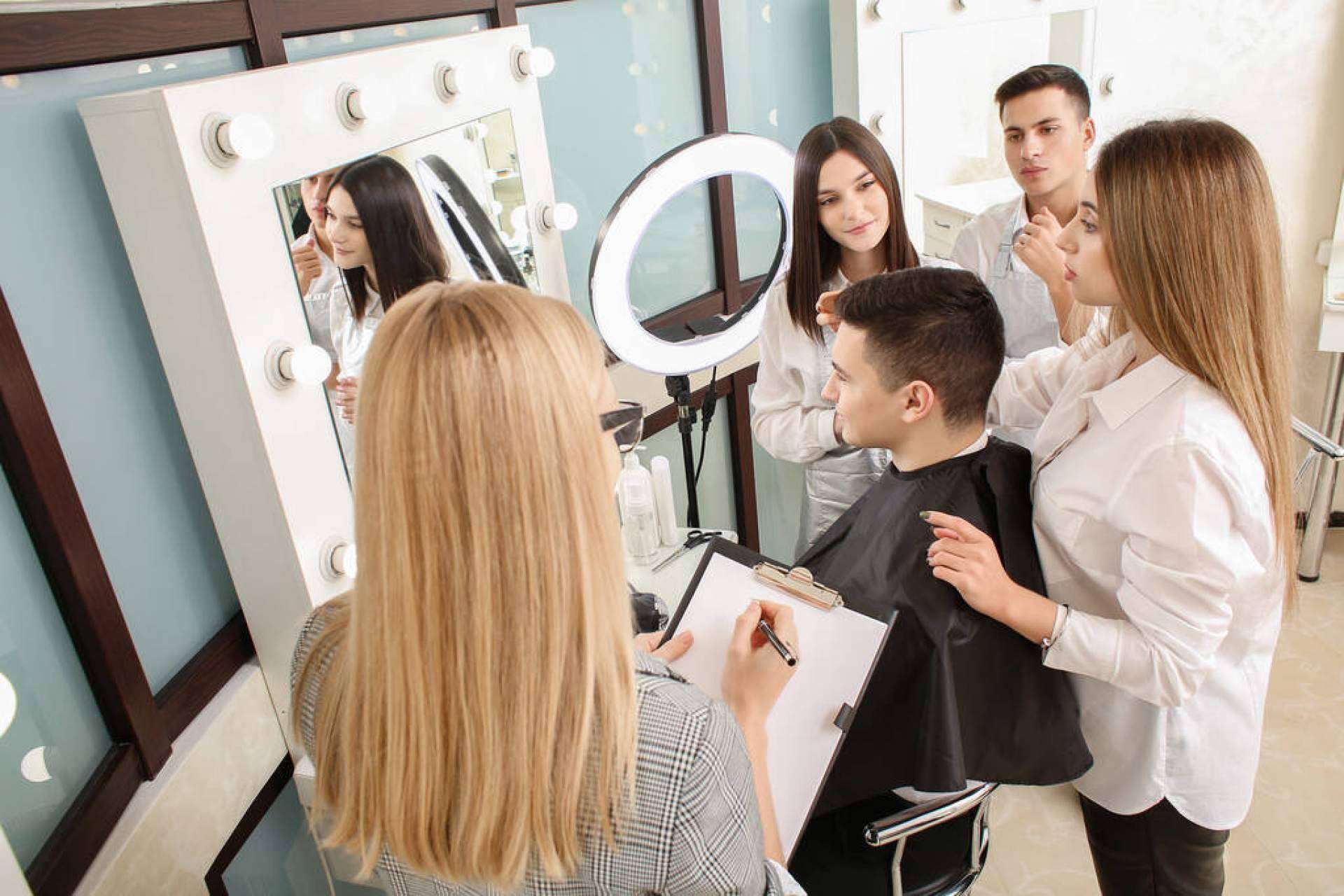 El proveedor Hair Shop ofrece formación para profesionales de peluquería de la marca Elgon