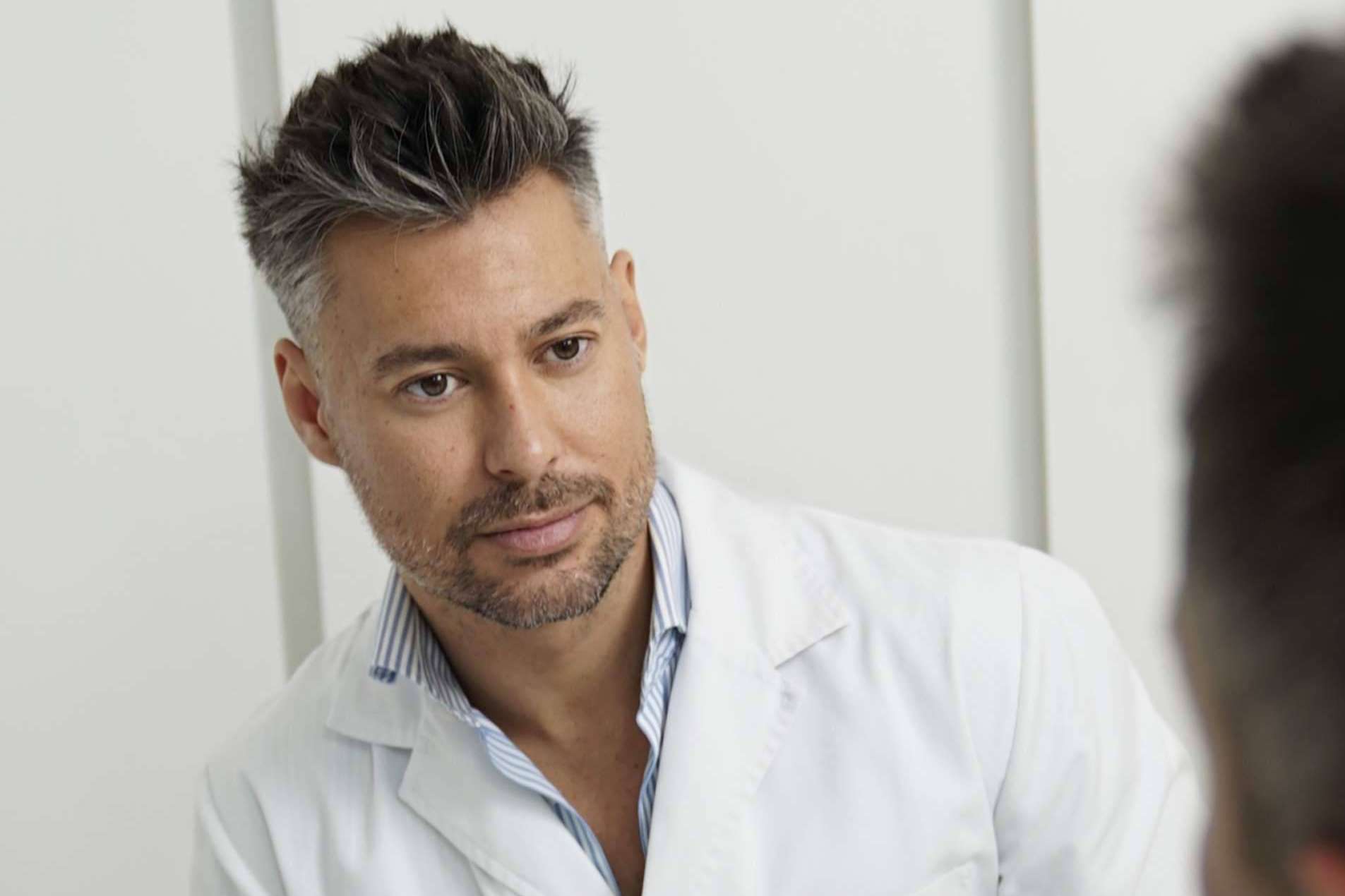 Clínica de medicina estética facial con el Dr. Alejandro Segarra