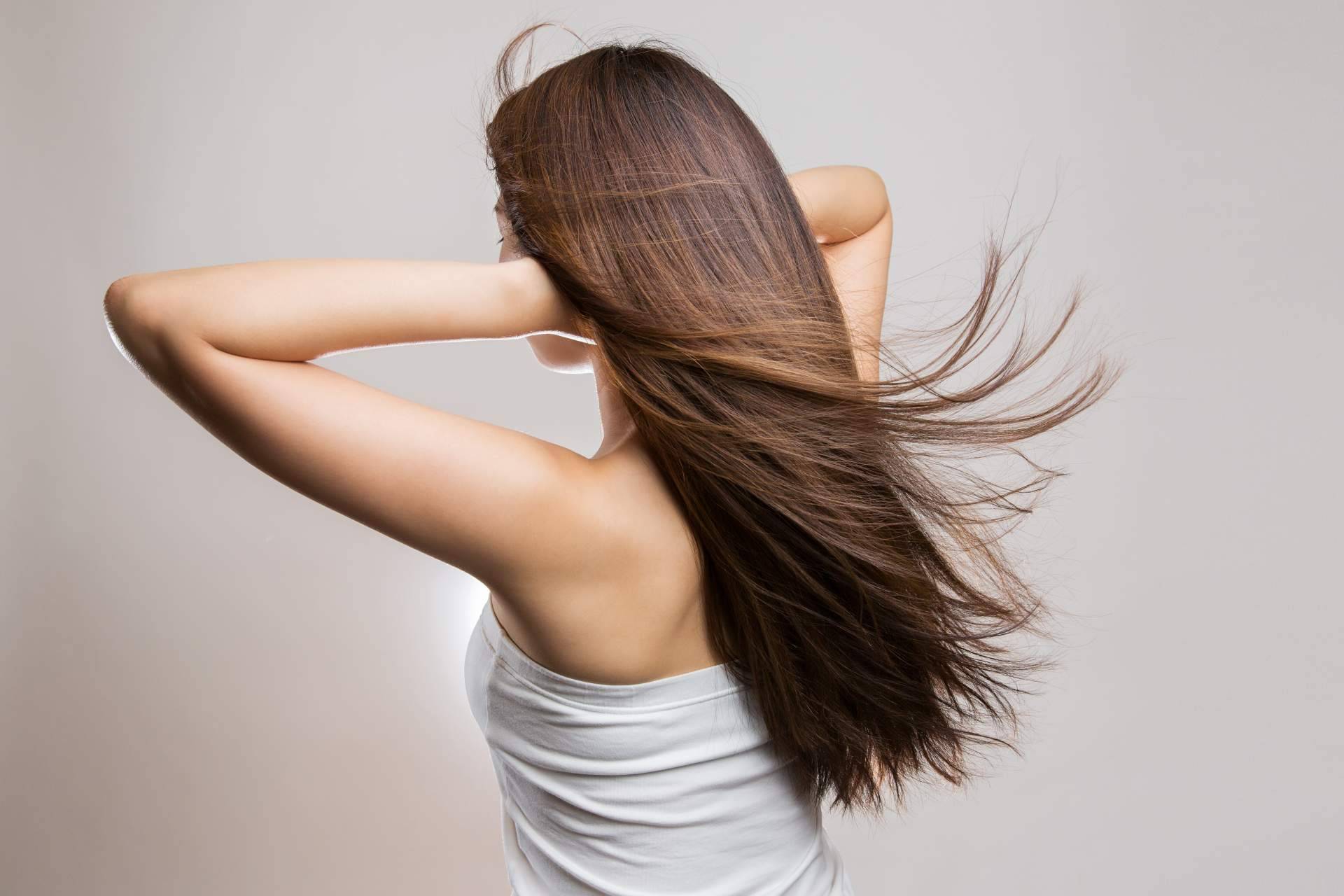 Tratamiento Luminoil de Elgon, tratamiento exprés de hidratación para el cabello usado en los salones profesionales de peluquería