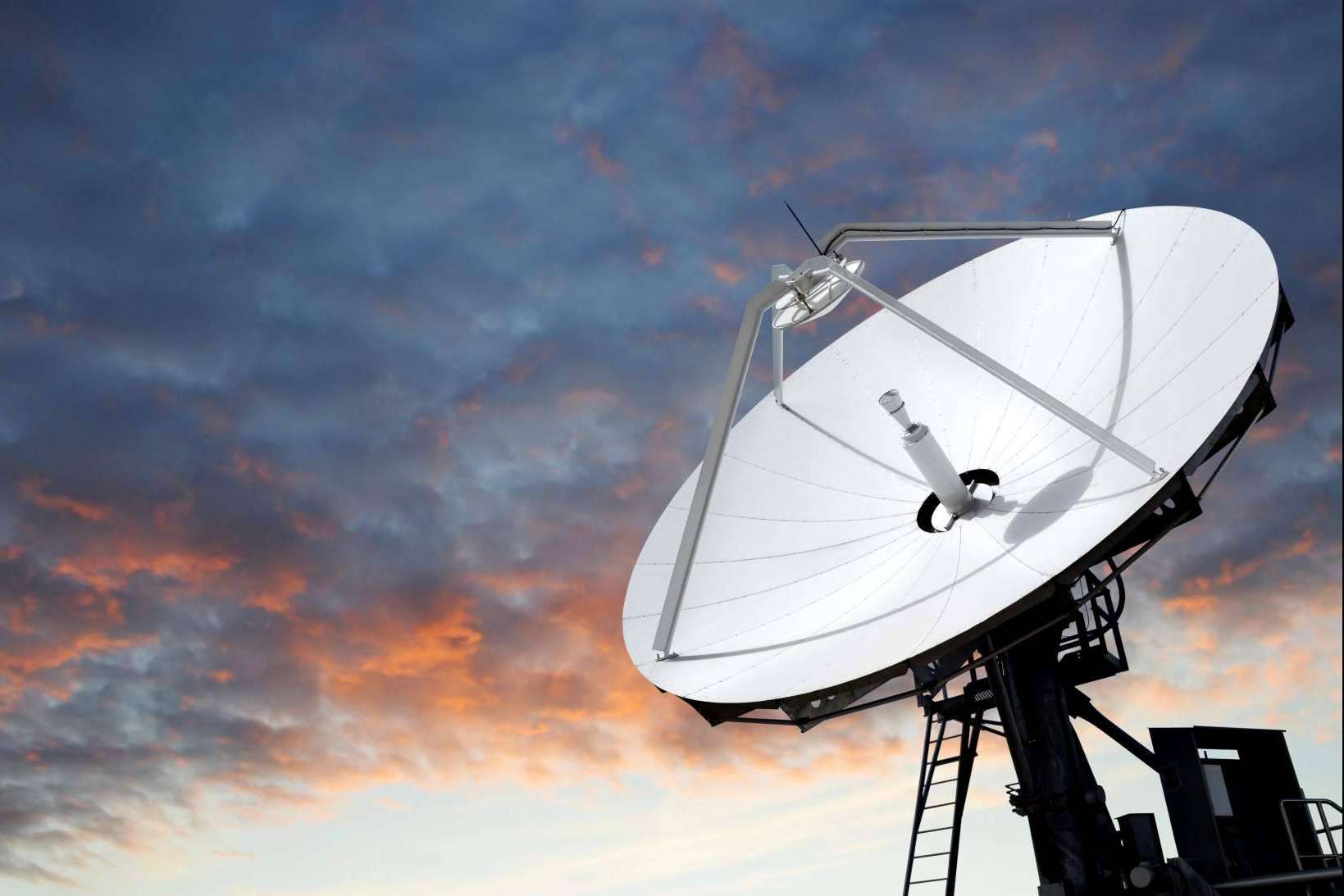 Antenistas Valencia cuenta con un equipo de expertos en la instalación y reparación de antenas parabólicas