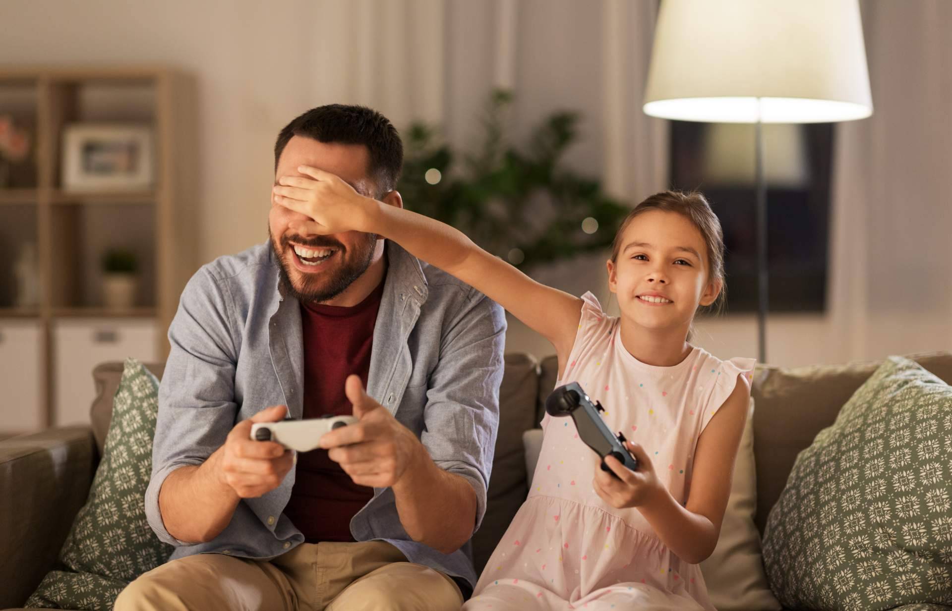 Grupo Oneway se adentra en la industria de los videojuegos mediante el evento 'El Mundo Gamer'
