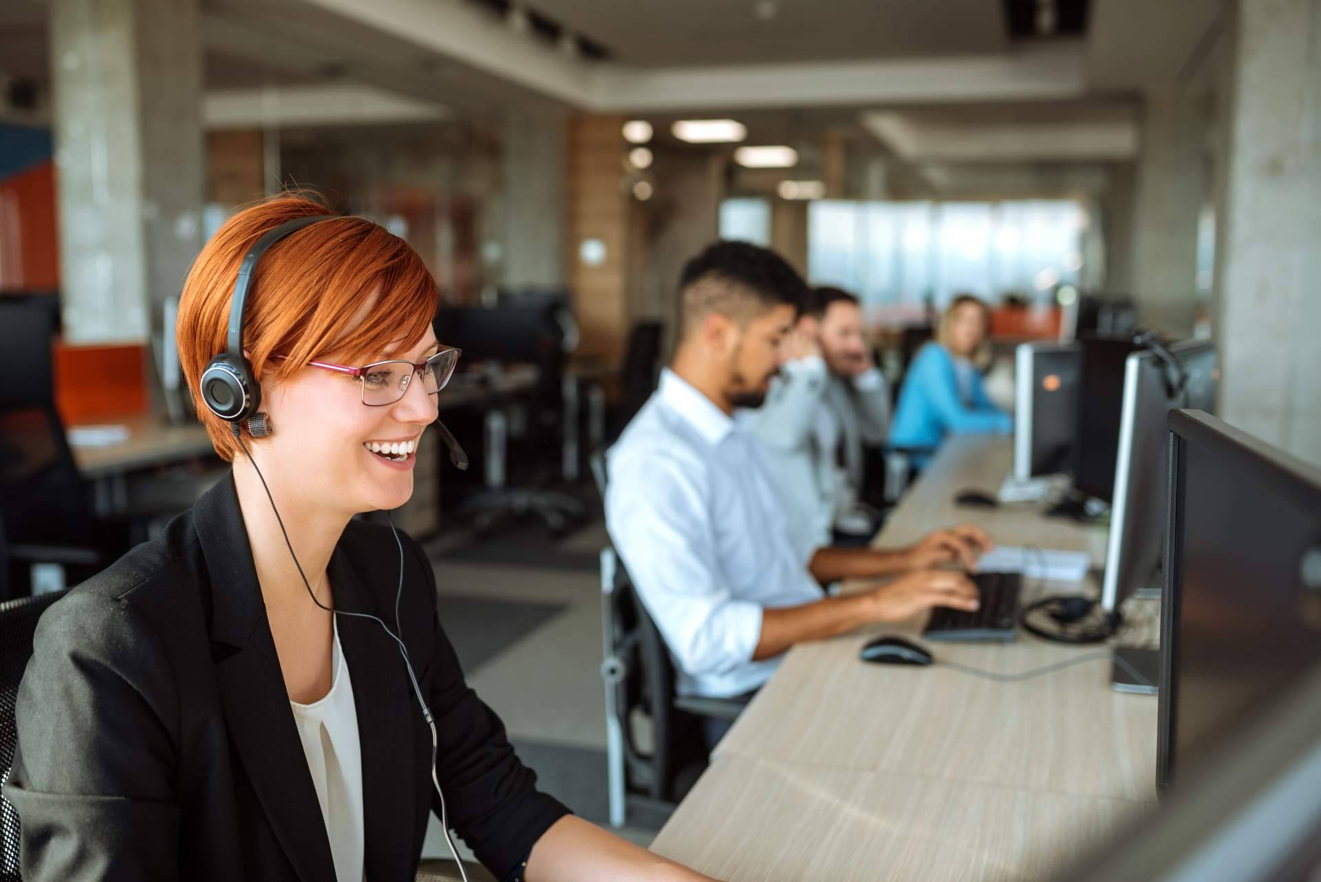 Ventajas de contar con un call center en las empresas, según Voiper