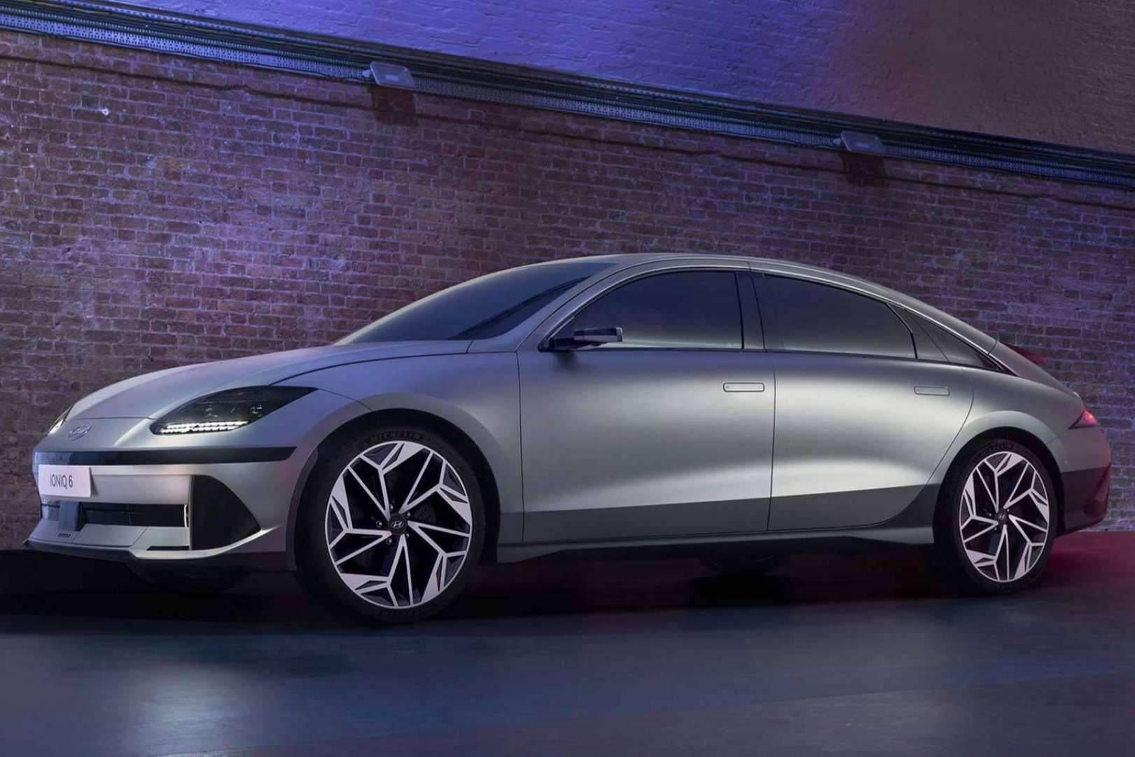 El nuevo Volkswagen Golf y el Hyundai Ioniq 6 depositan su confianza en neumáticos Nexen disponibles en la red BlackTire