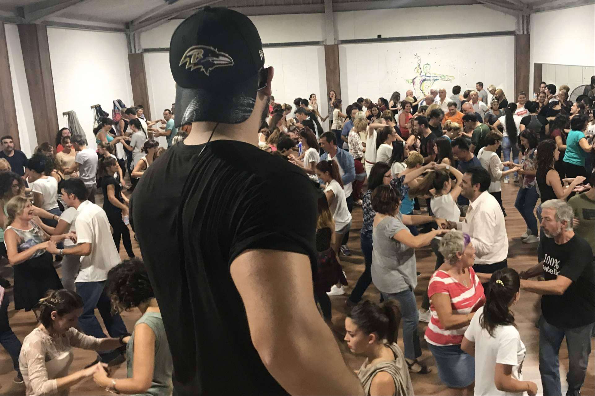 La escuela de baile de Txiki Bastida crece exponencialmente