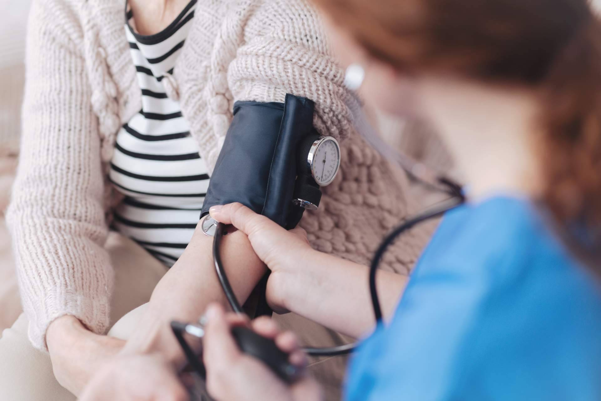 Grado medio de EEP iGroup para conseguir el título auxiliar de enfermería