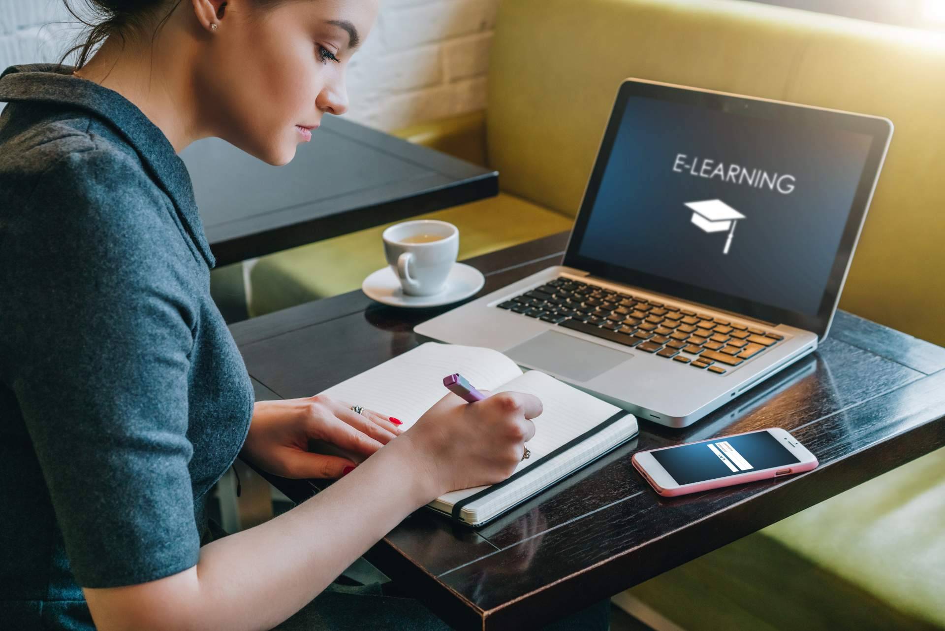 IPElearning, la nueva marca para proporcionar soluciones integrales e-learning para centros de formación de Ideaspropias Editorial