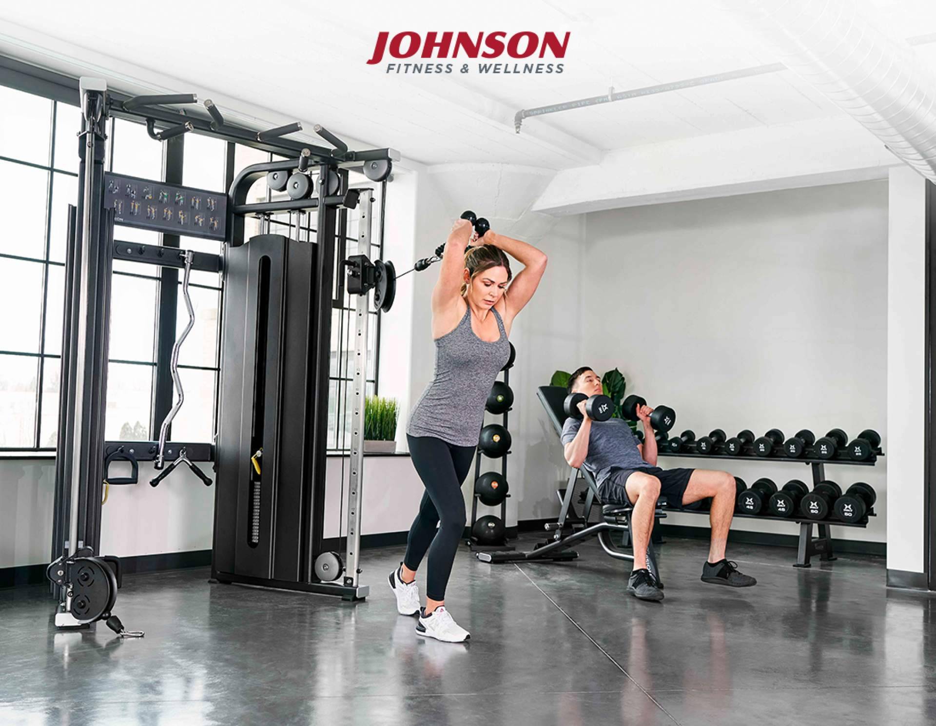 Johnson Fitness dispone de máquinas de musculación para entrenar