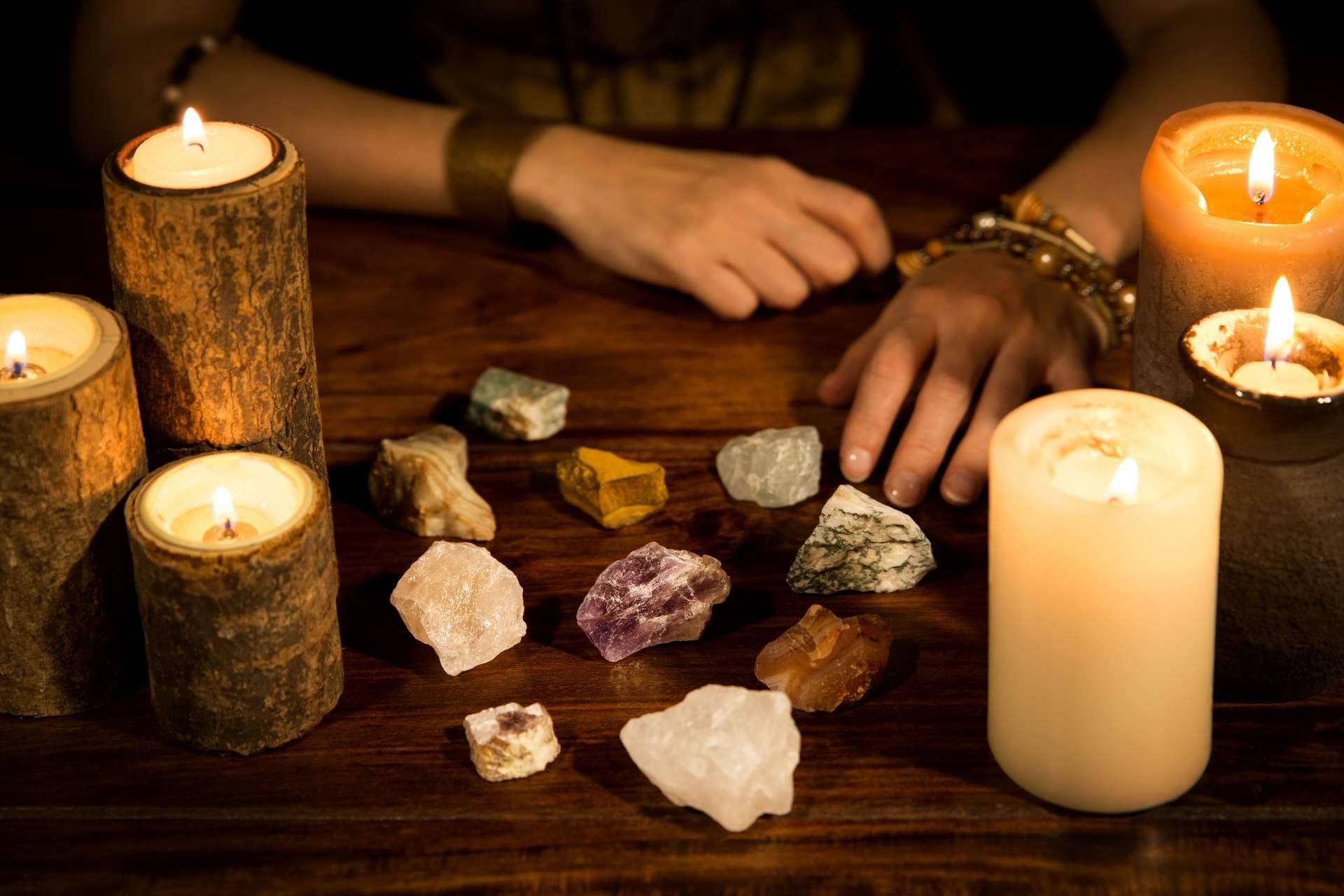 Piedras de protección naturales para cada signo, en la tienda online Tierra de Gemas