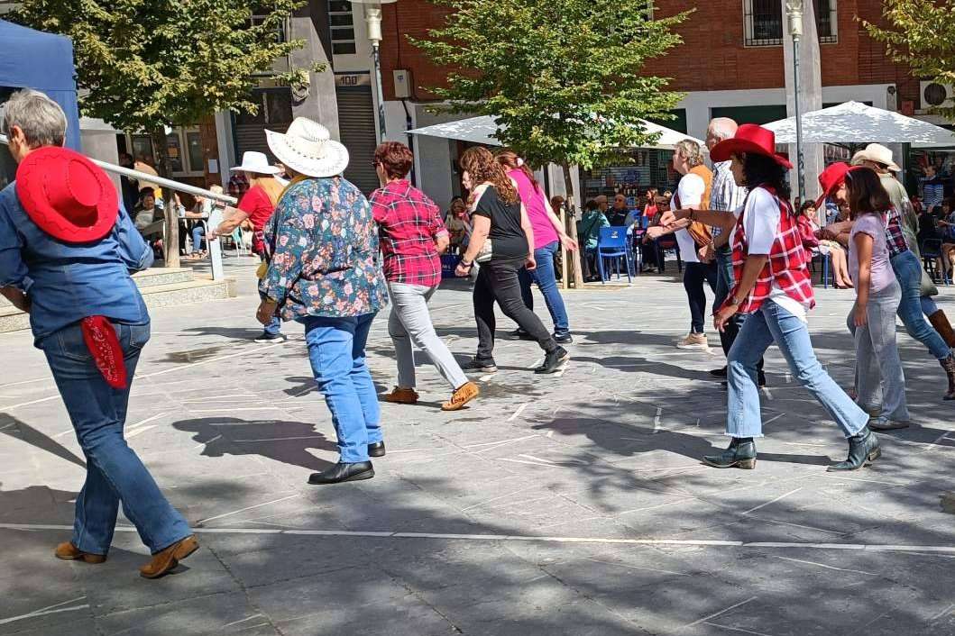 Asociación de Bailes de Salón Dance GM imparte los grados de evolución deportiva Line Dance