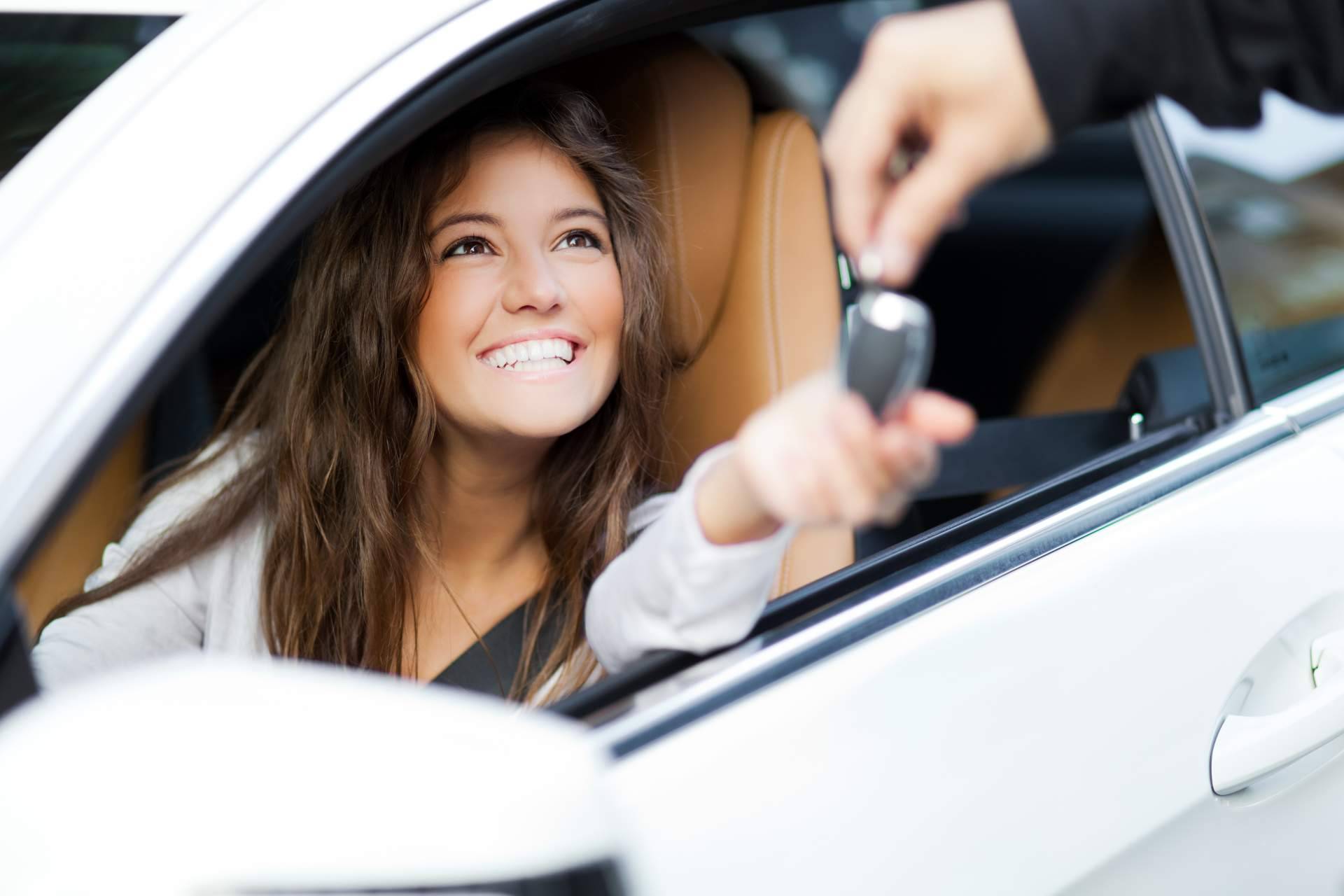 Una empresa especializada en renting en España que ha alcanzado los 3000 coches entregados, Renting Plus