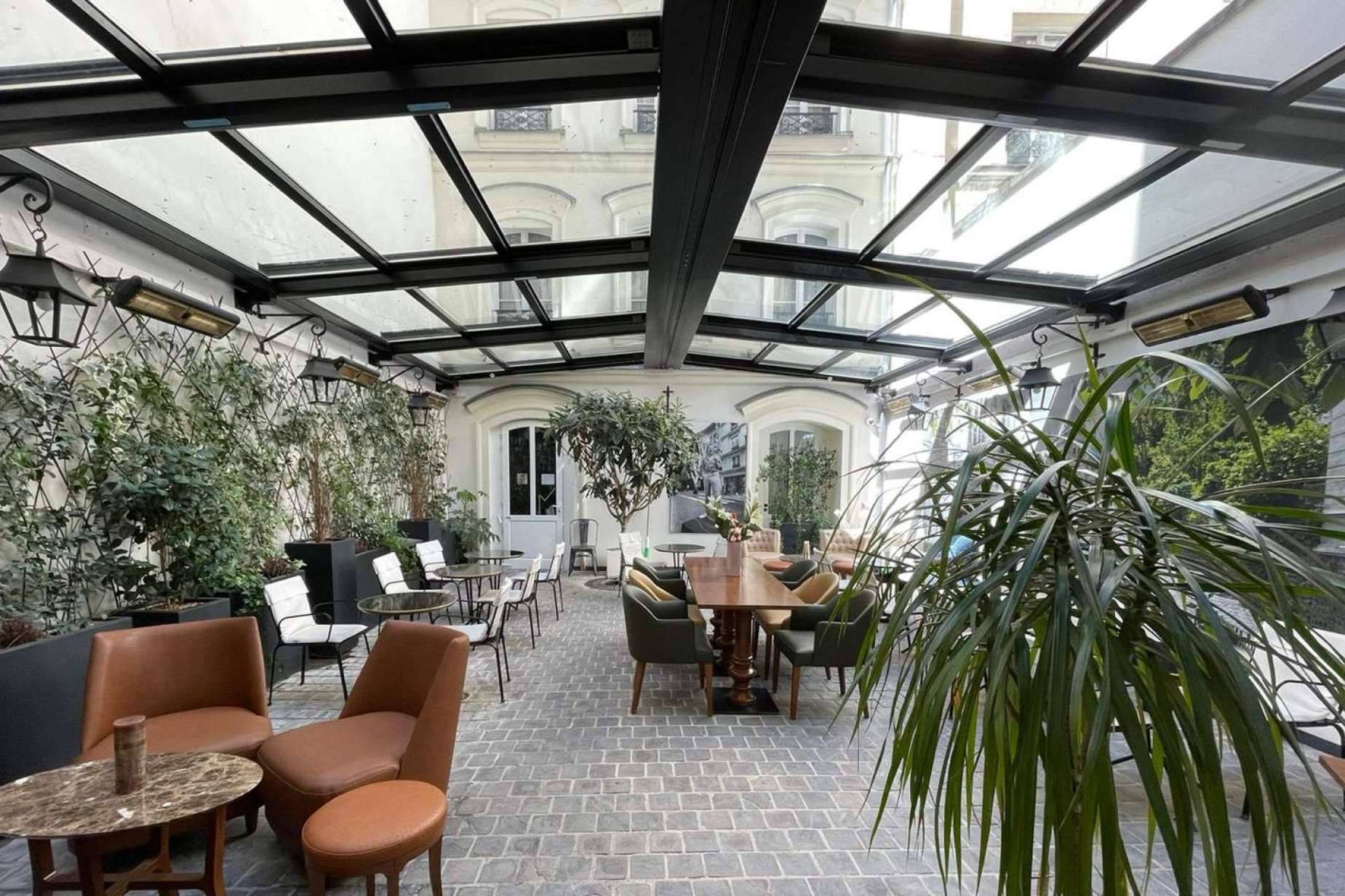 ¿Cuáles son las ventajas de instalar techos móviles para patios interiores?, por Airclos
