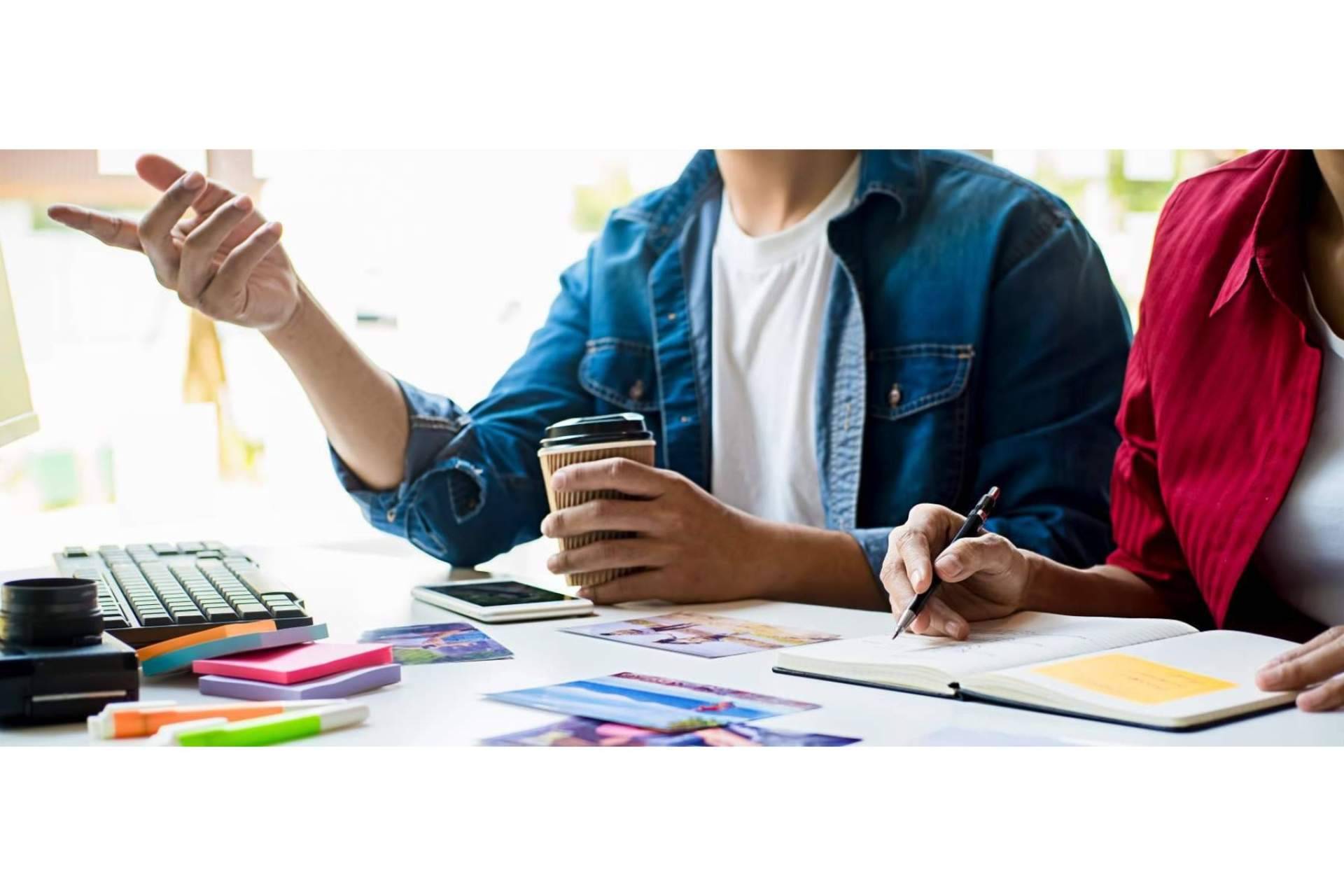 Las razones para elevar un negocio mediante una agencia social media, por Convertiam