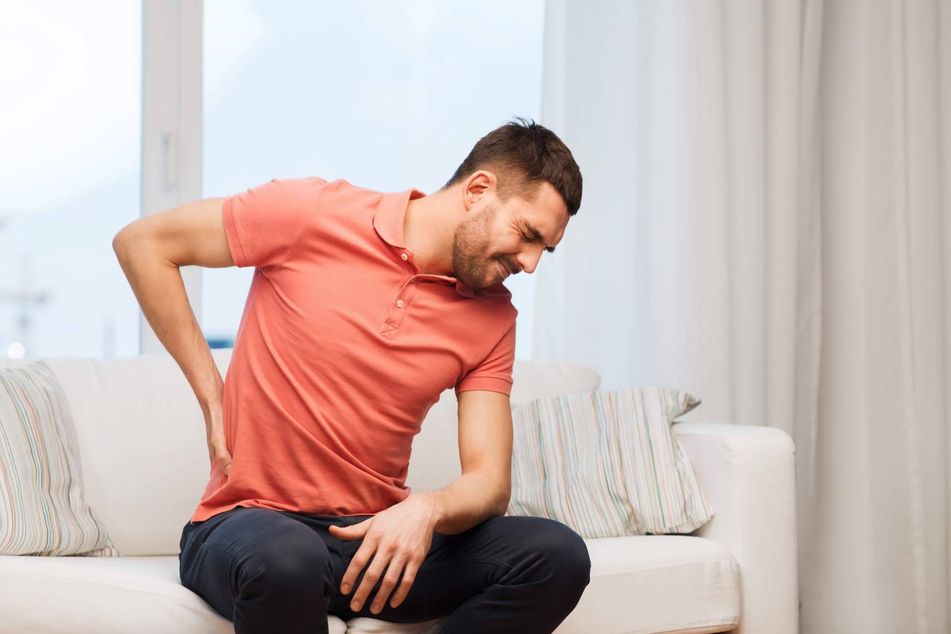 Los principales síntomas de las hernias discales lumbares y cómo tratarlas, de la mano del equipo de Biziondo