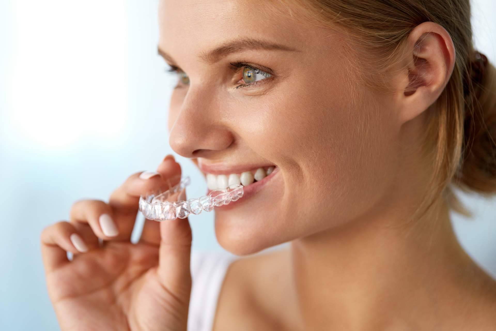 DrMouth ofrece implantes y tratamiento de ortodoncia