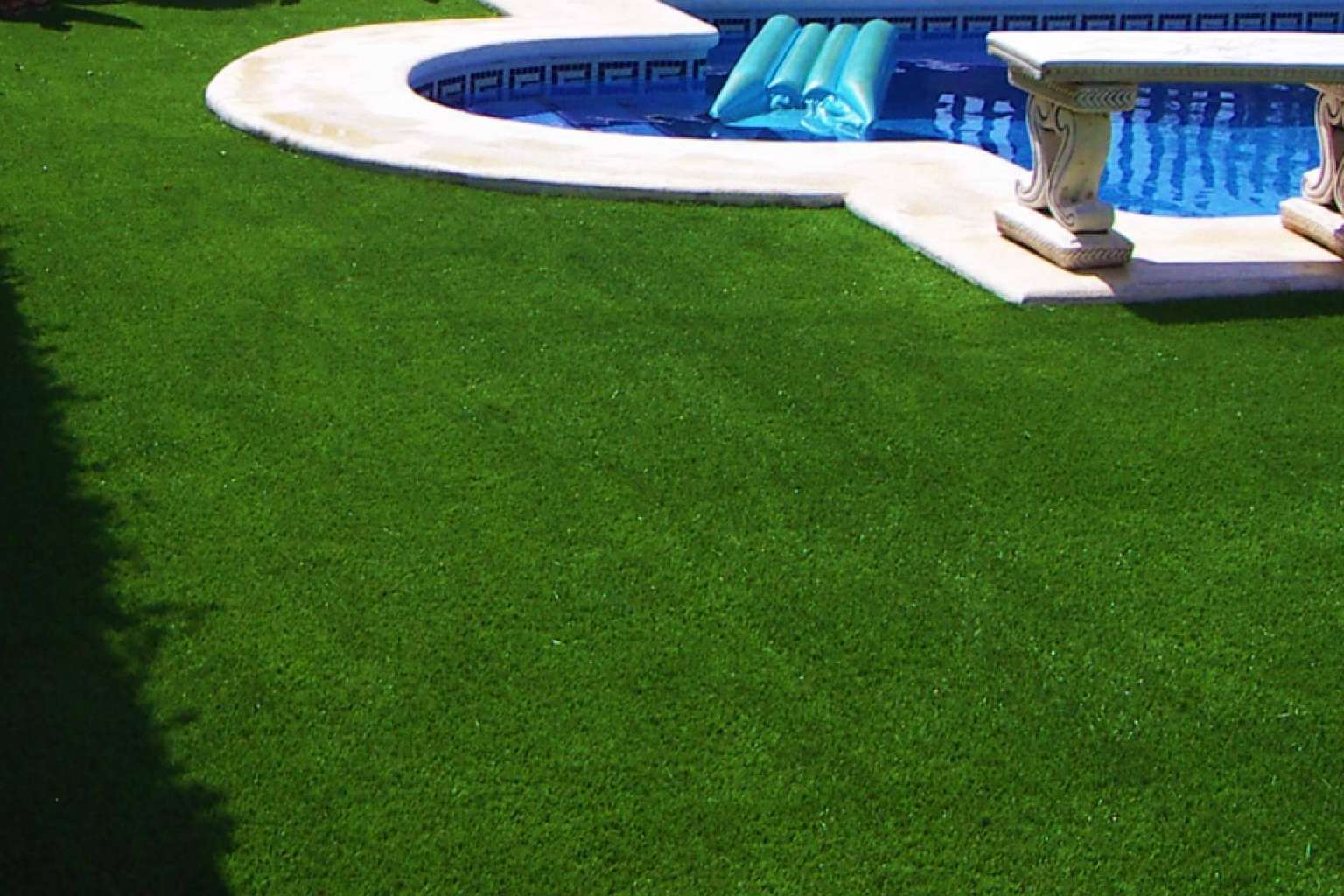 Comprar el césped artificial adecuado para cada uso con Albergrass
