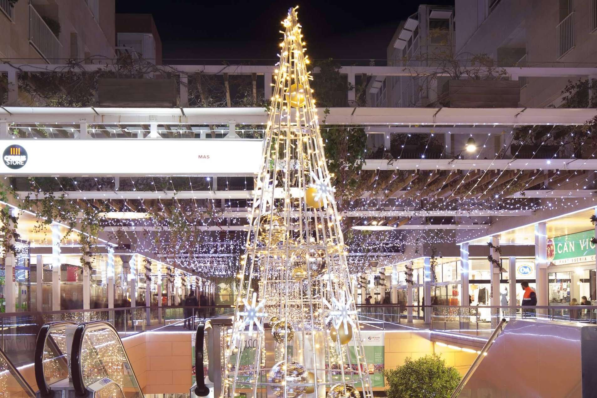 El Paseo Comercial de El Pallol más solidario que nunca gracias a los reusenses