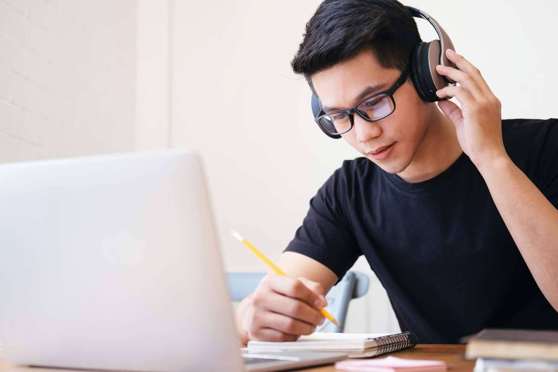 Gesenco Formación ha desarrollado e implementado en su plataforma e-learning una serie de formaciones centradas en los tiempos actuales