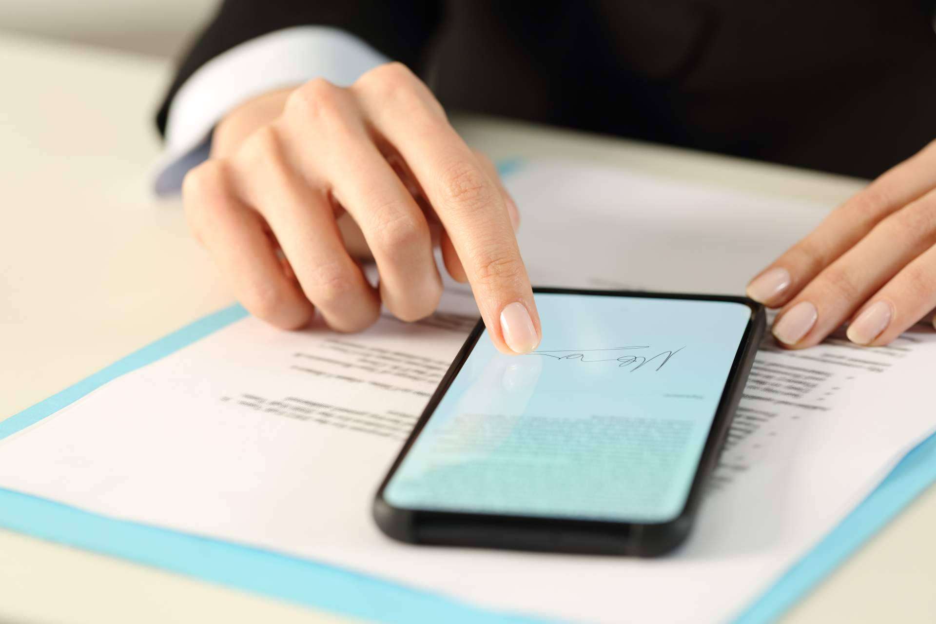 ¿Cómo obtener la firma digital para agilizar las gestiones burocráticas? por AVIVA VOICE