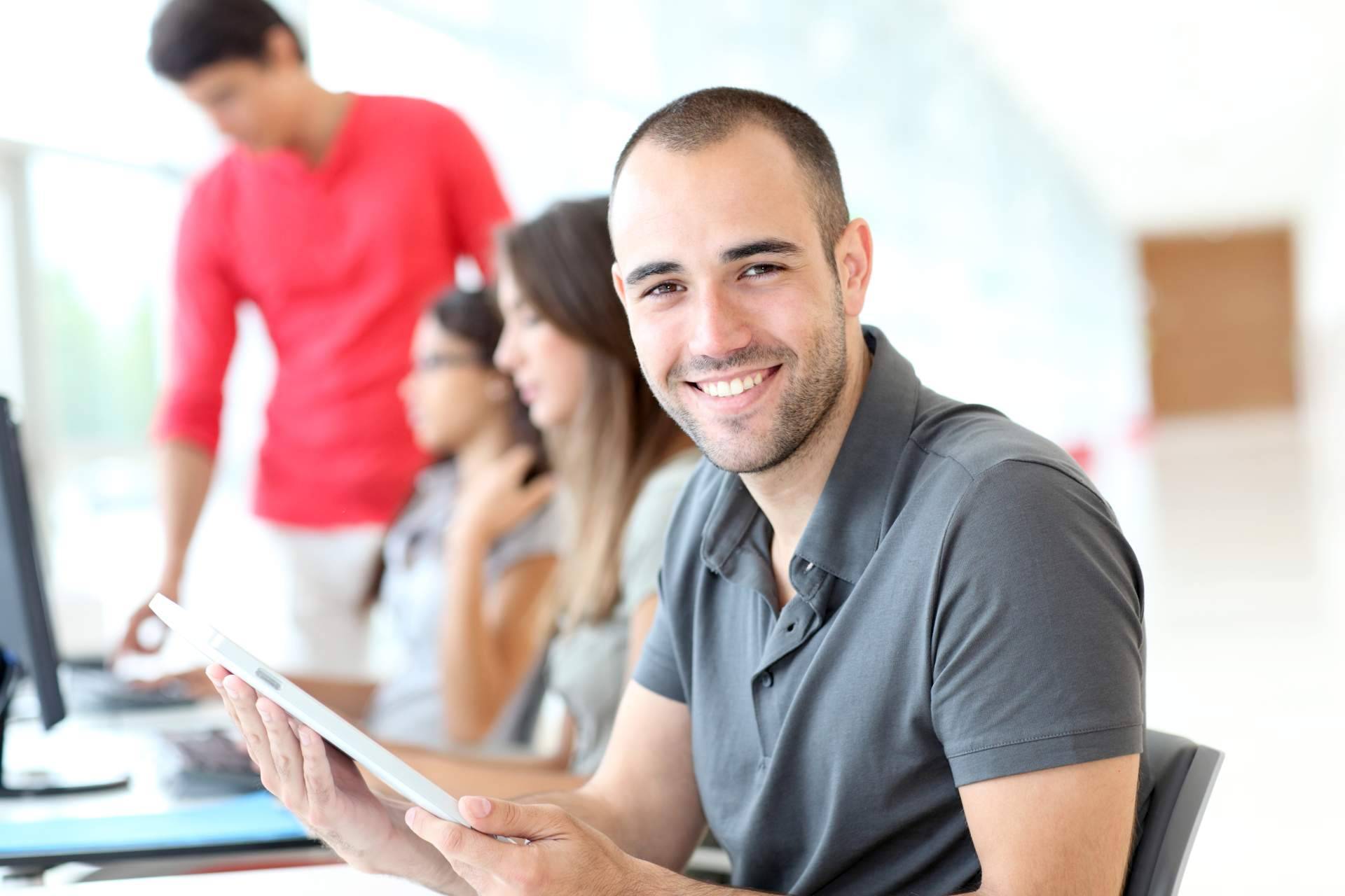 Hacer un curso de inglés en Inglaterra con First step in UK, clases de inglés en Bristol