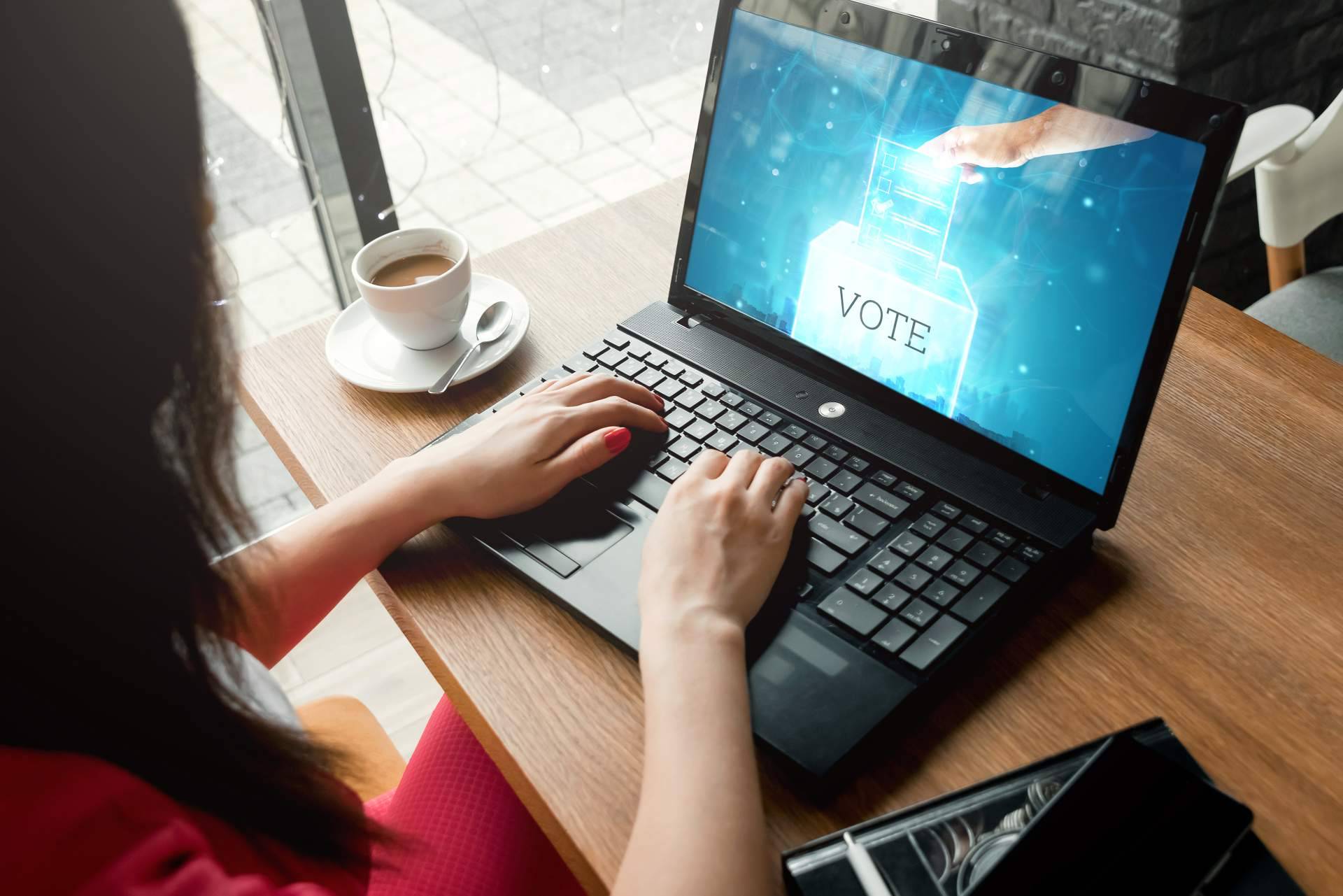 Organización de elecciones sindicales con Custom Vote
