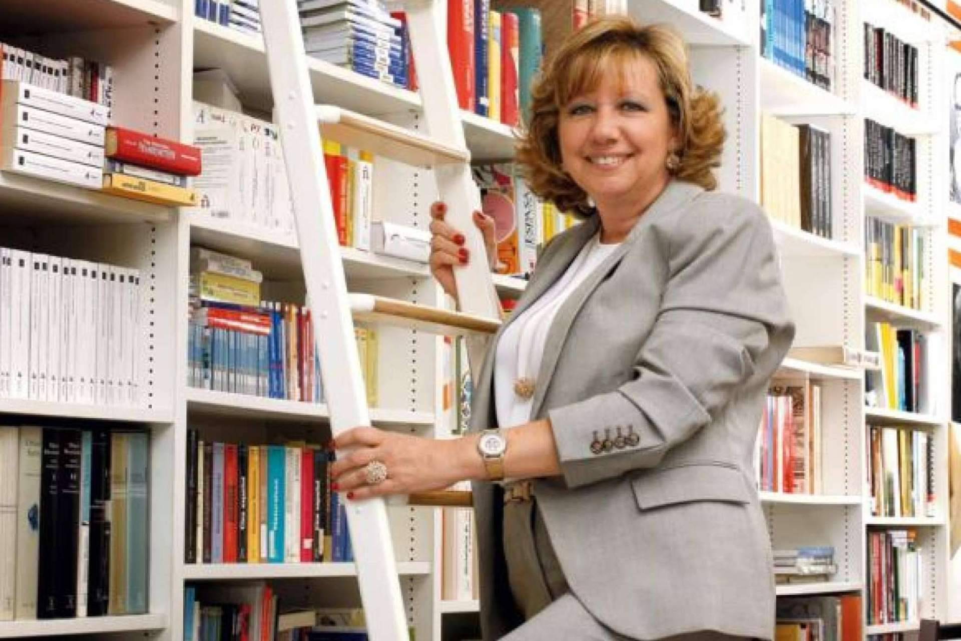 La secretaria de los cinco primeros presidentes de la democracia publica ‘Los presidentes en zapatillas y sus primeras damas’, de la mano de Círculo Rojo