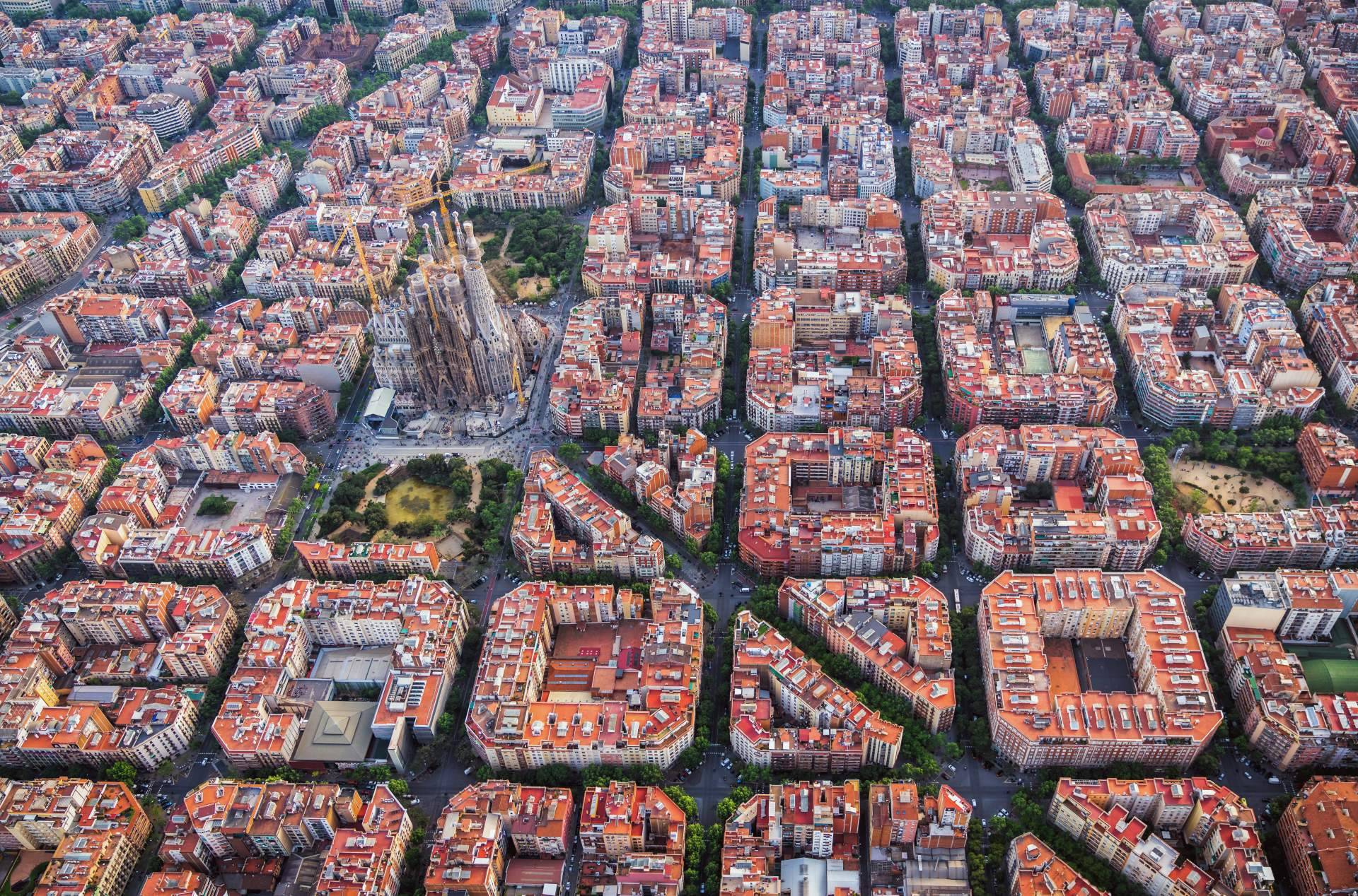 Conocer el éxito de La Casa Agency ubicada en el Clot, Barcelona