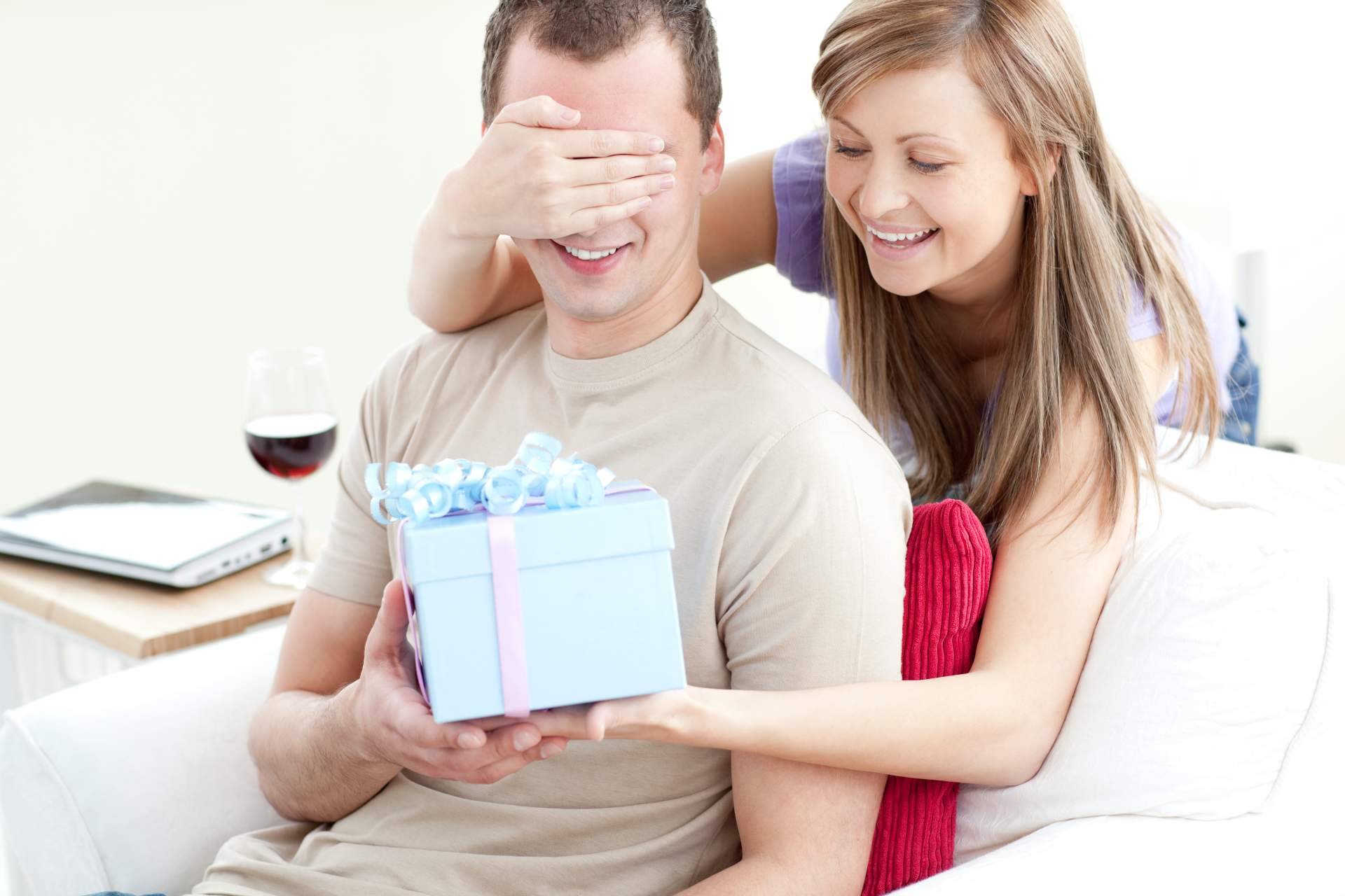 Encontrar un obsequio para San Valentín es complicado, pero pagarlo puede ser sencillo