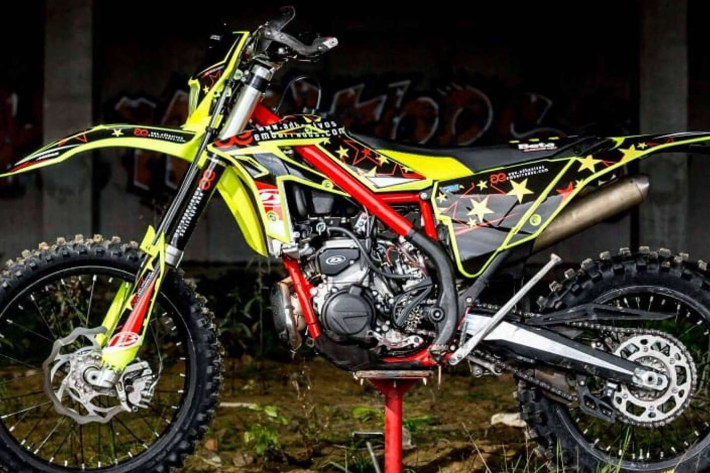 Tapizado de los asientos de moto con JM-FUNDAS