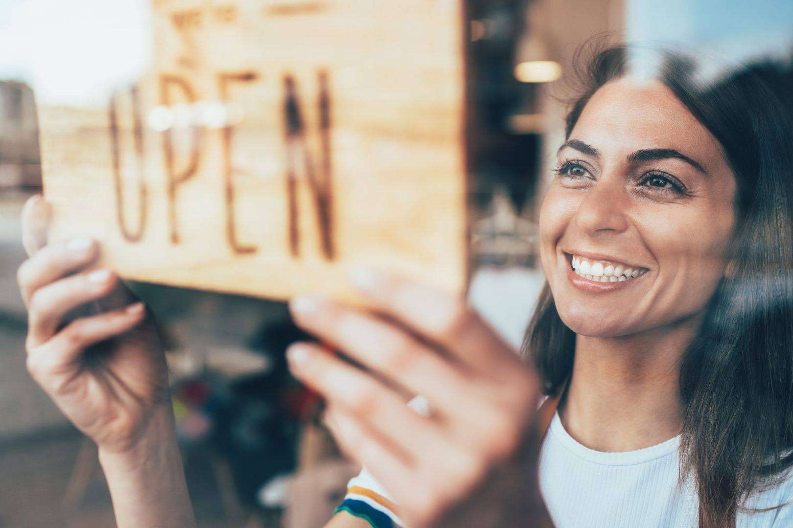 Financiación alternativa para autónomos y pymes sin garantía hipotecaria, desde 1.000€ hasta 1MLL con FreedCapitaL