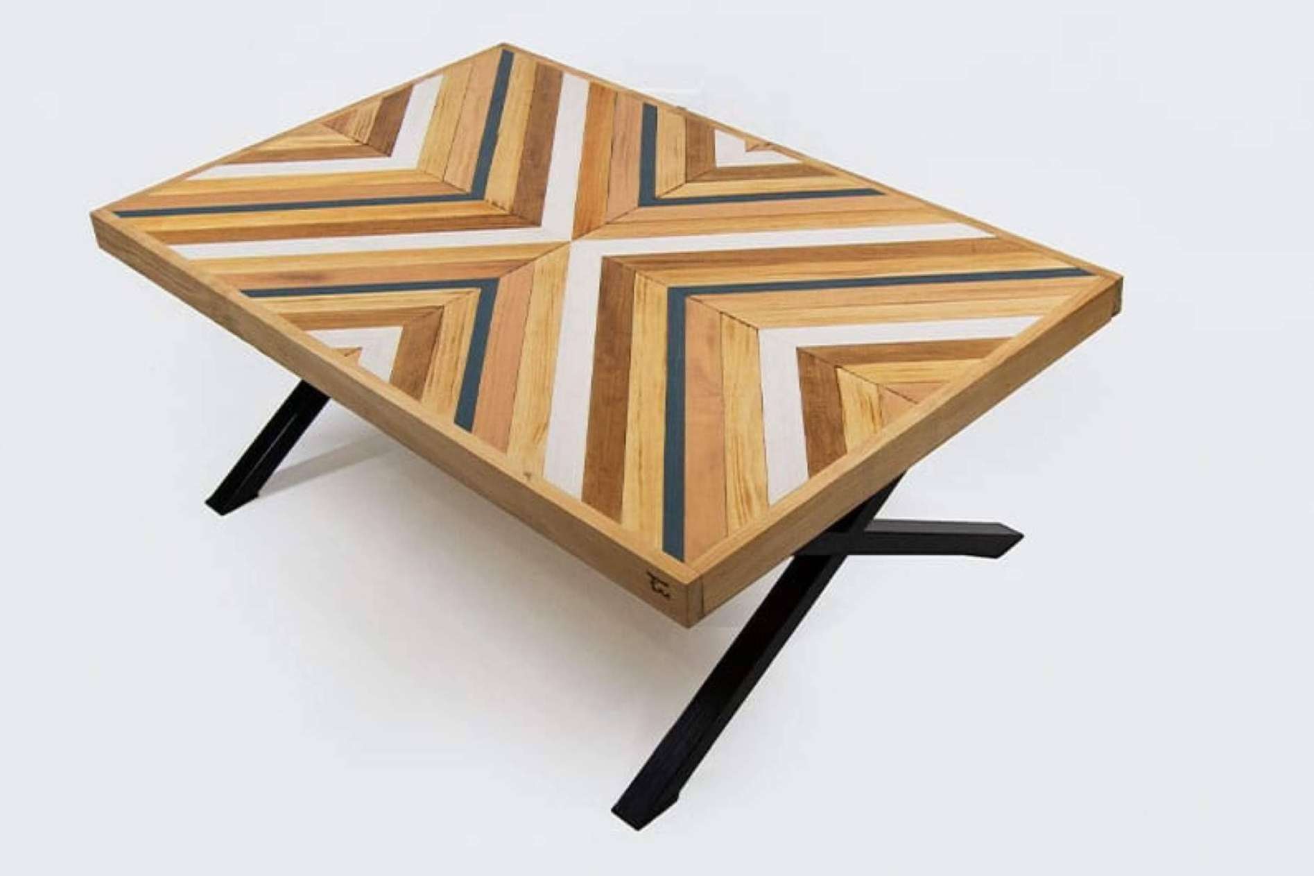 Muebles de madera y otros productos de decoración hechos a mano y con materiales 100 % naturales, disponibles en TrueWood