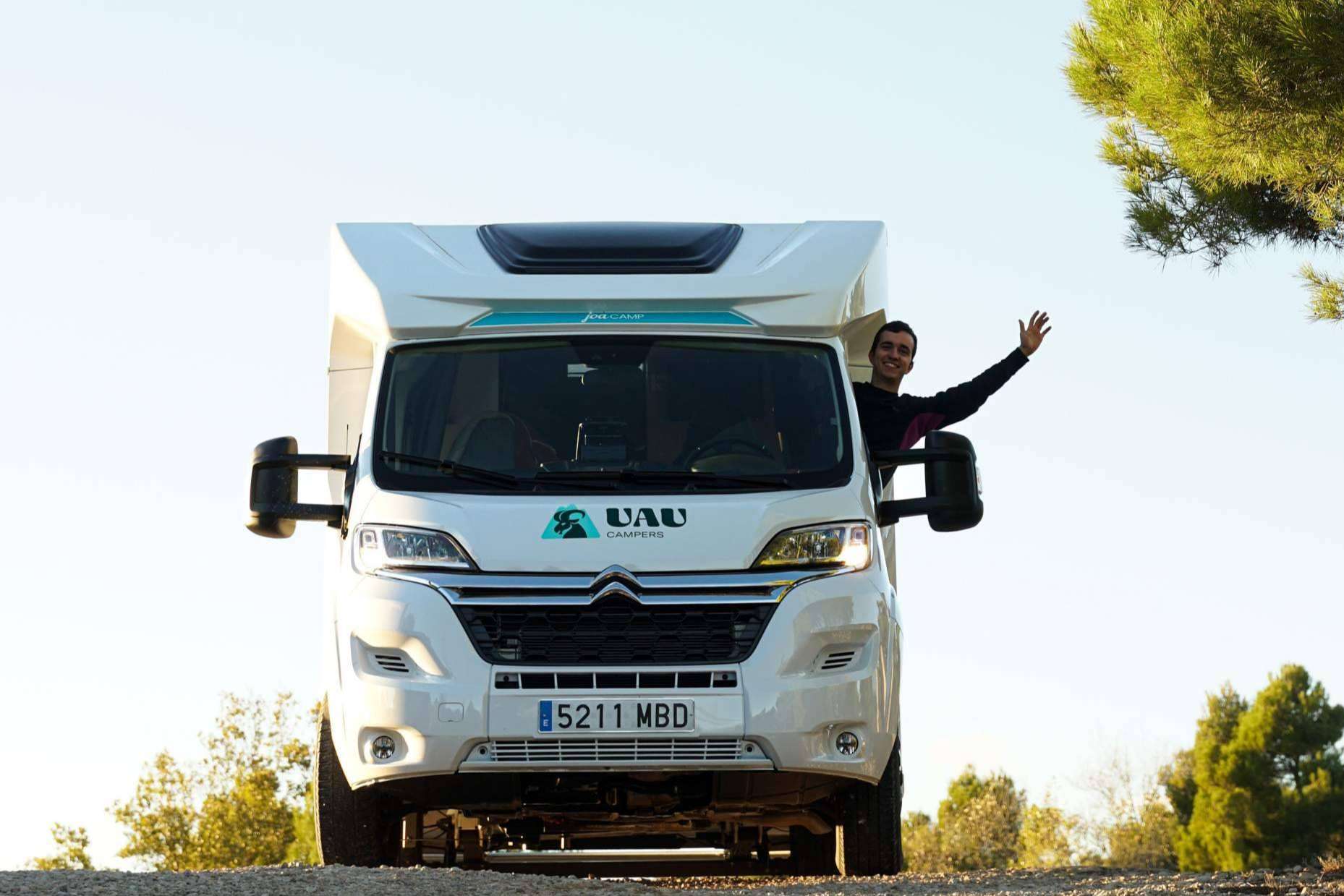 Algunos consejos para alquilar una camper o autocaravana, con UAU Campers