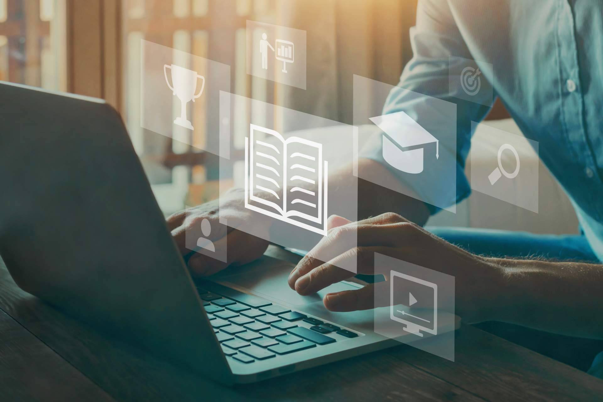 Informática Sevilla ofrece plataformas Moodle de formación personalizadas