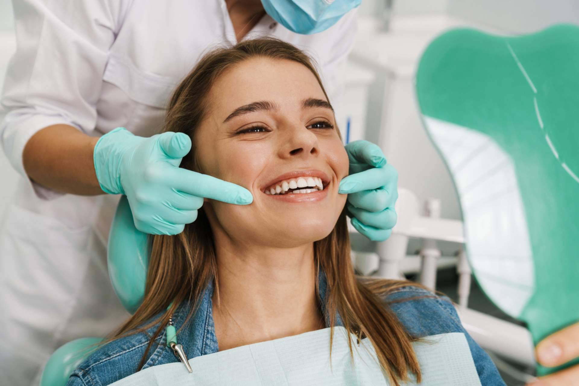 Doctor Jorge Escobar, especialista en diseño de sonrisa y salud dental
