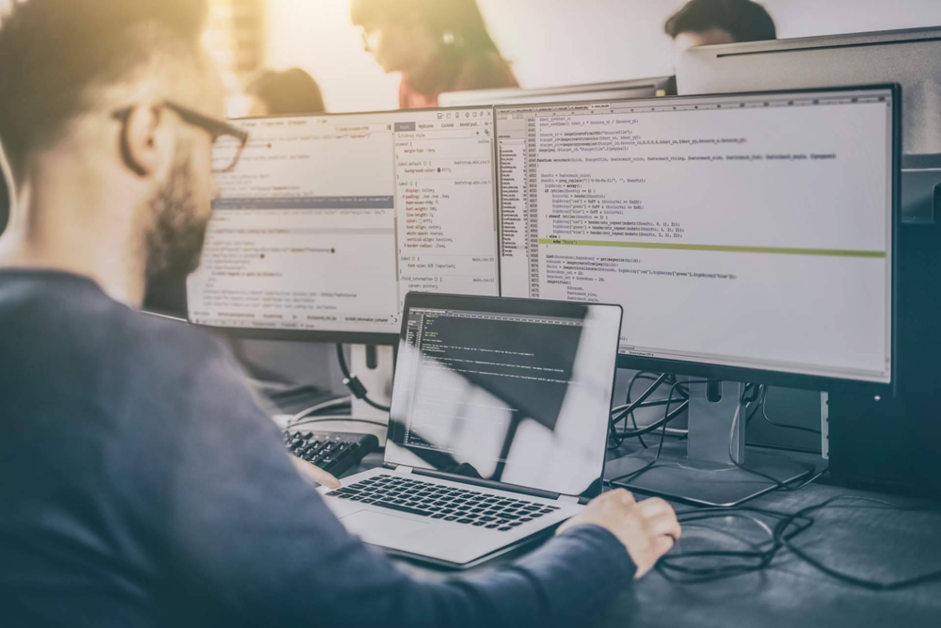 Pasiona ofrece servicios de outsourcing IT y de Implant (RPO)