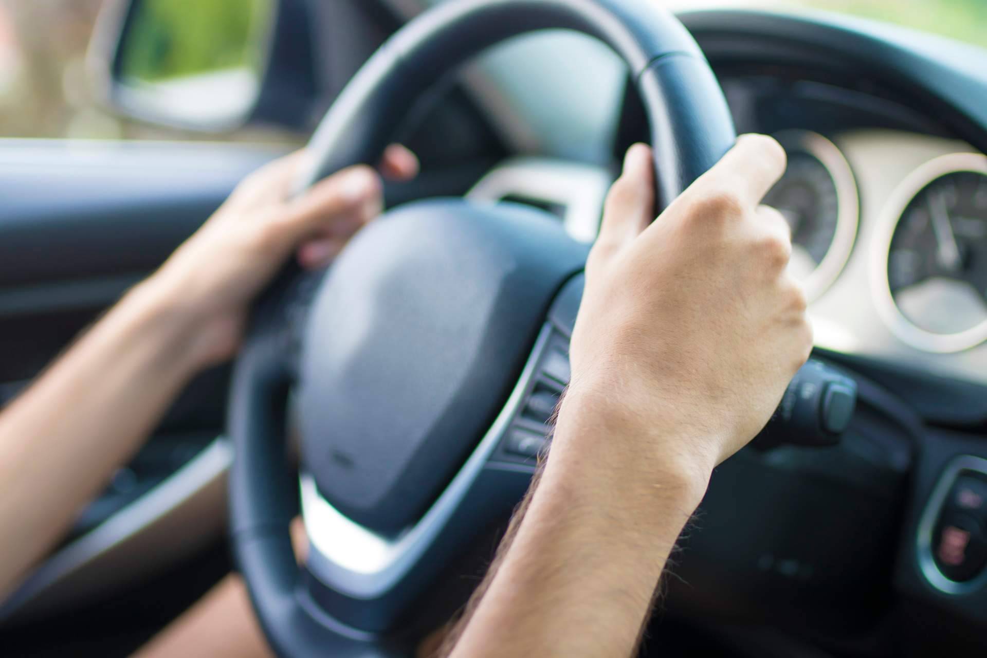 ¿Qué hacer ante el robo o la pérdida del carnet de conducir antes de Semana Santa si la persona quiere irse de viaje? Expertos responden
