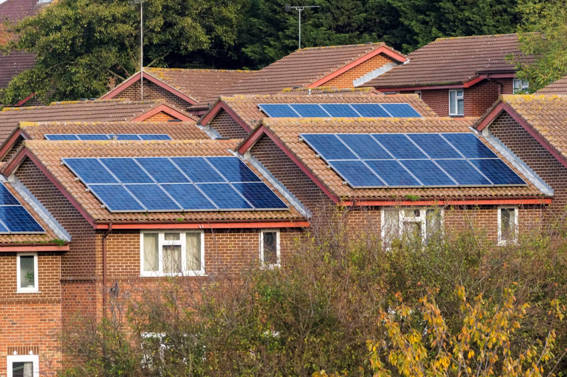 Revolución de las tarifas de luz para comunidades de propietarios, con Multienergía Verde