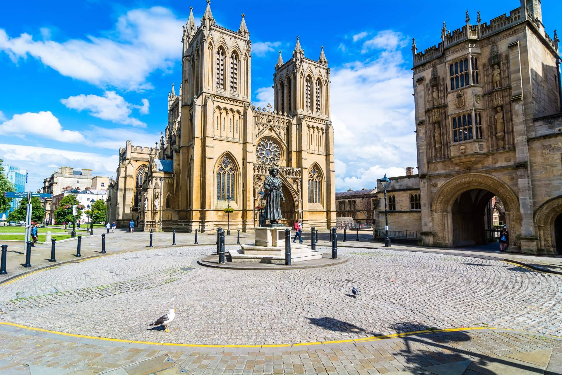 Una de las mejores ciudades para aprender inglés en Reino Unido es Bristol