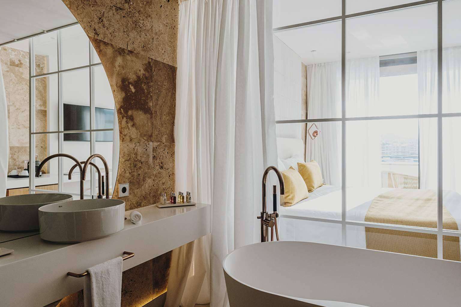 Aguas de Ibiza Grand Luxe Hotel abre sus puertas
