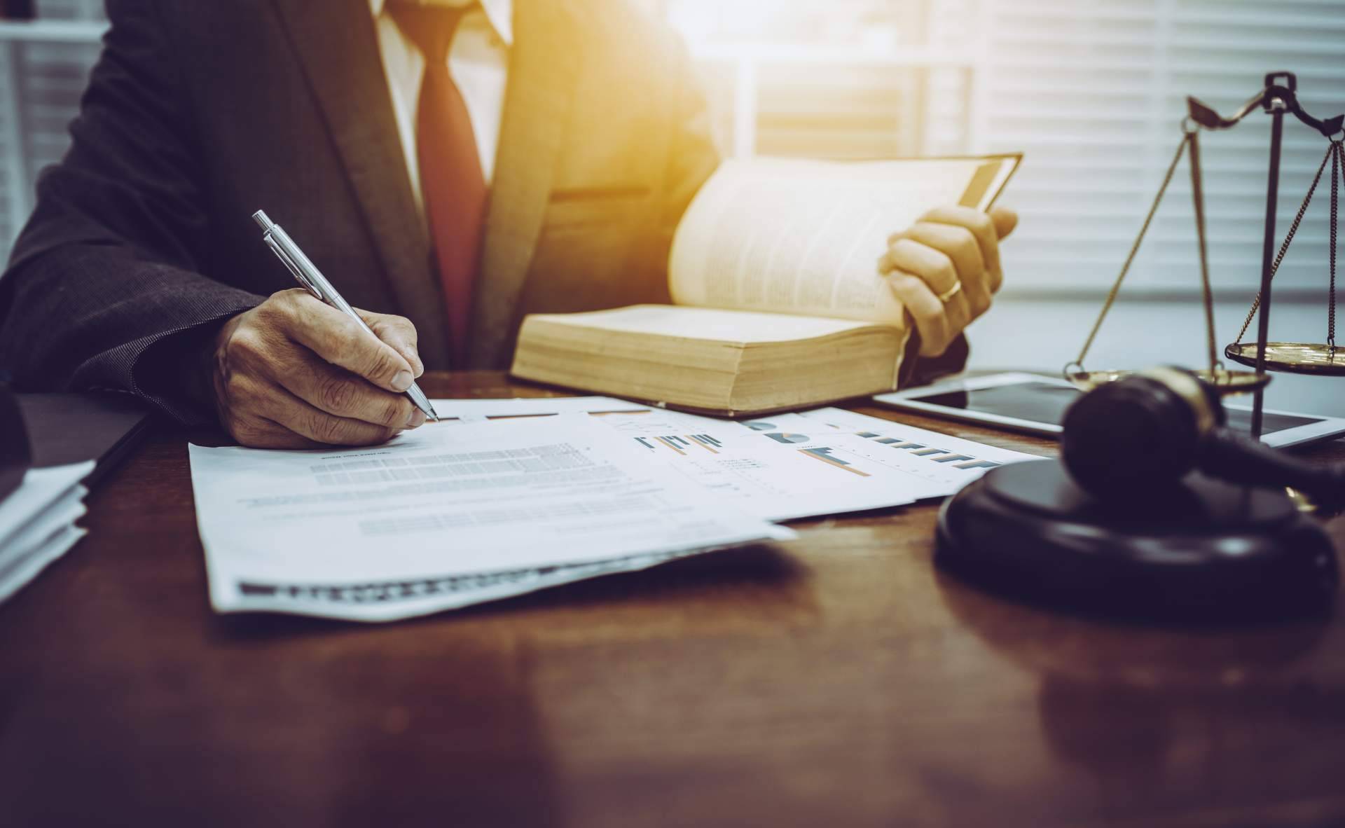 Cómo abordar Ley de Segunda Oportunidad y cuáles son sus beneficios, con Juanola Abogados