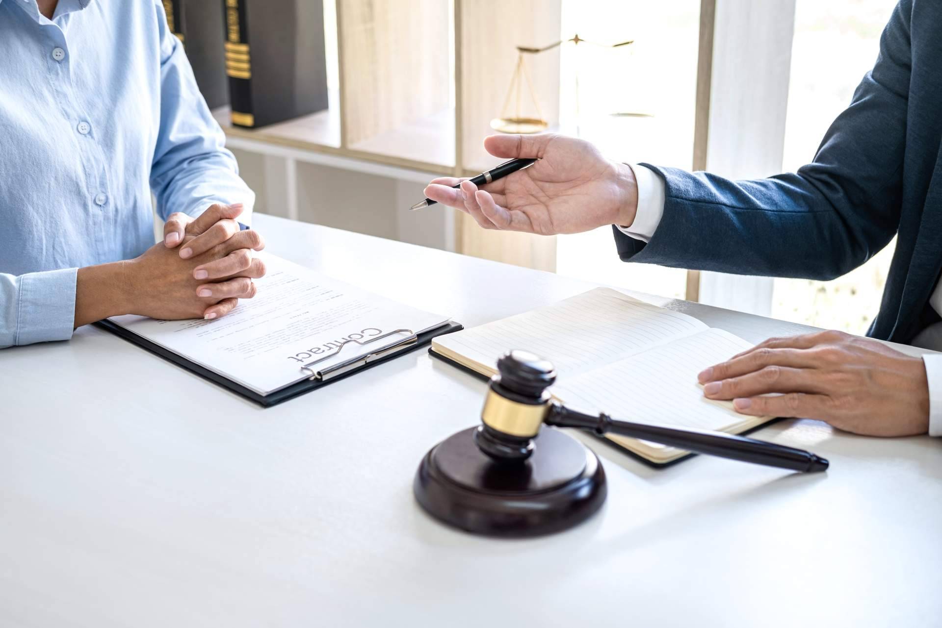 Antes de comprar cualquier póliza, seguir las recomendaciones de Visión Legal 360º para obtener garantía jurídica de lo contratado