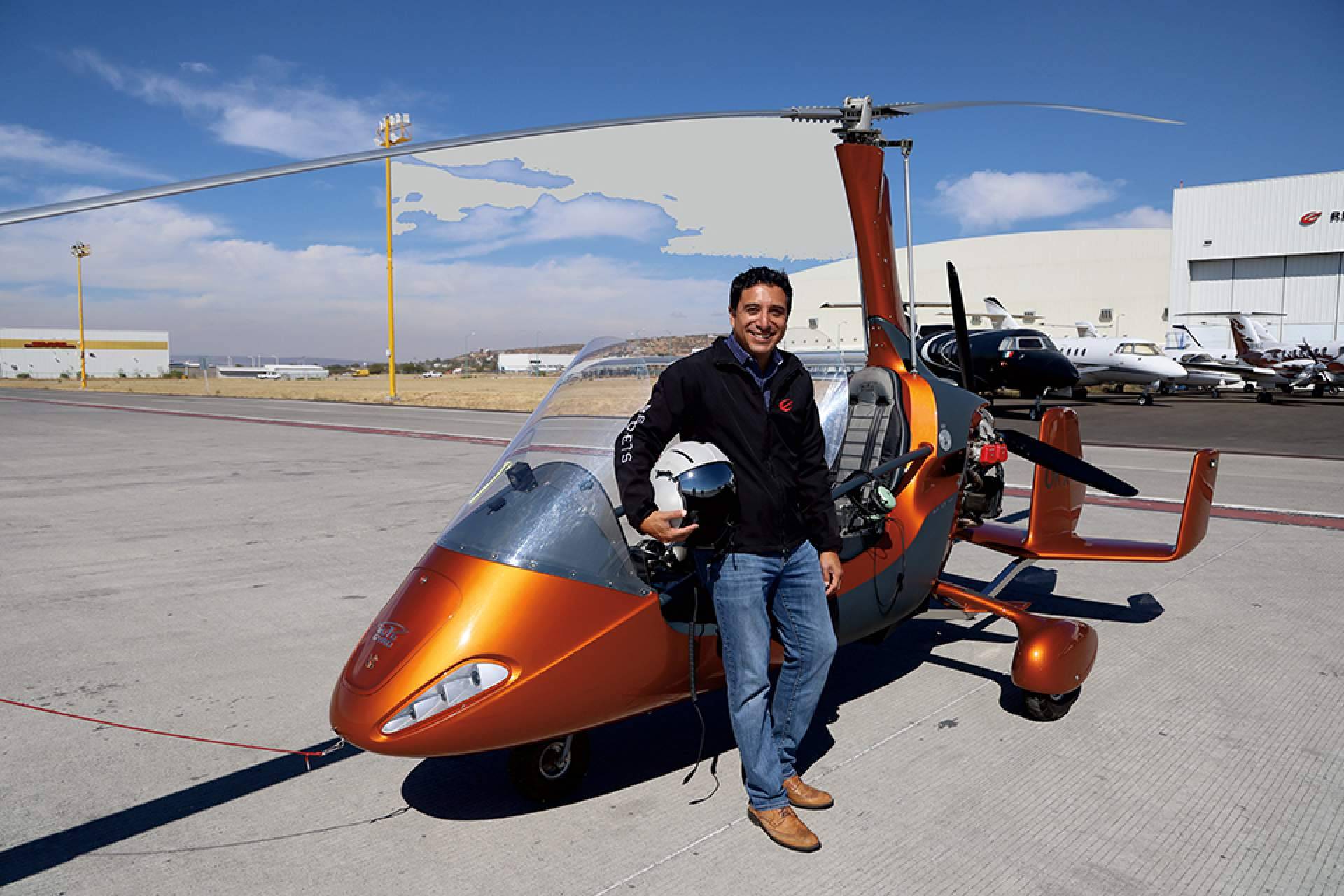 Bernardo Moreno evidencia su compromiso con la industria aeronáutica