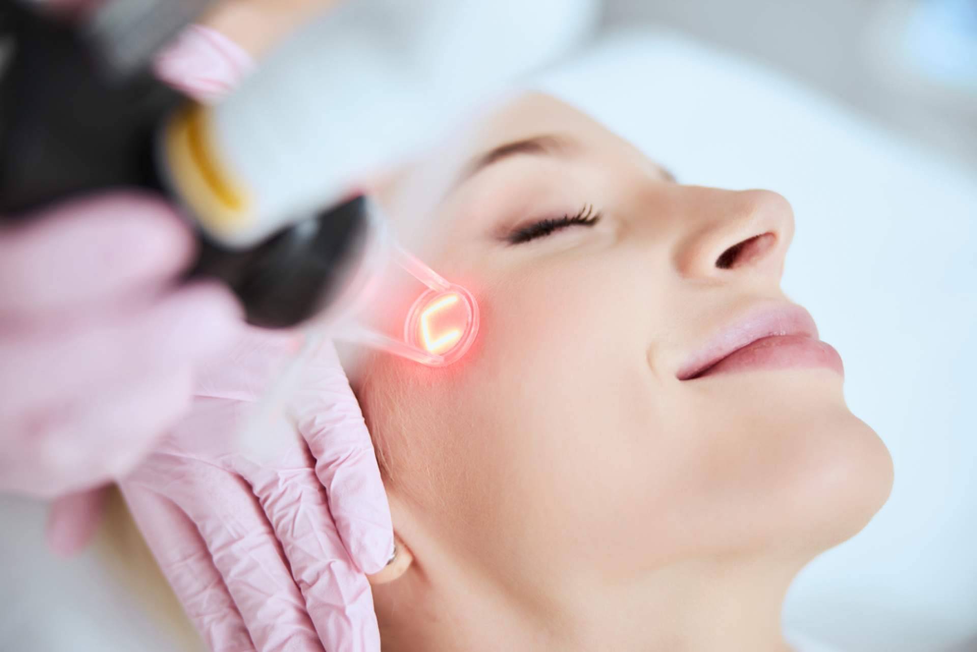 Auroom presenta Indiba facial y corporal, rejuvenecedor de piel y regenerador celular